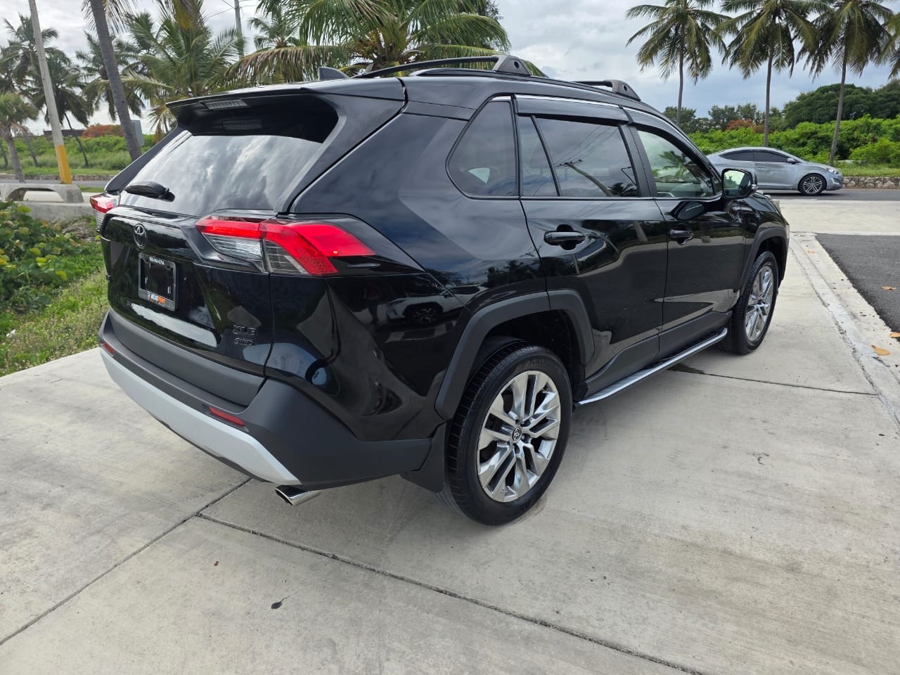 jeepetas y camionetas - HERMOSA TOYOTA RAV4 XLE PREMIUM 2020 4X4 FULL! RECIÉN IMPORTADA 100% AMERICANA! 3