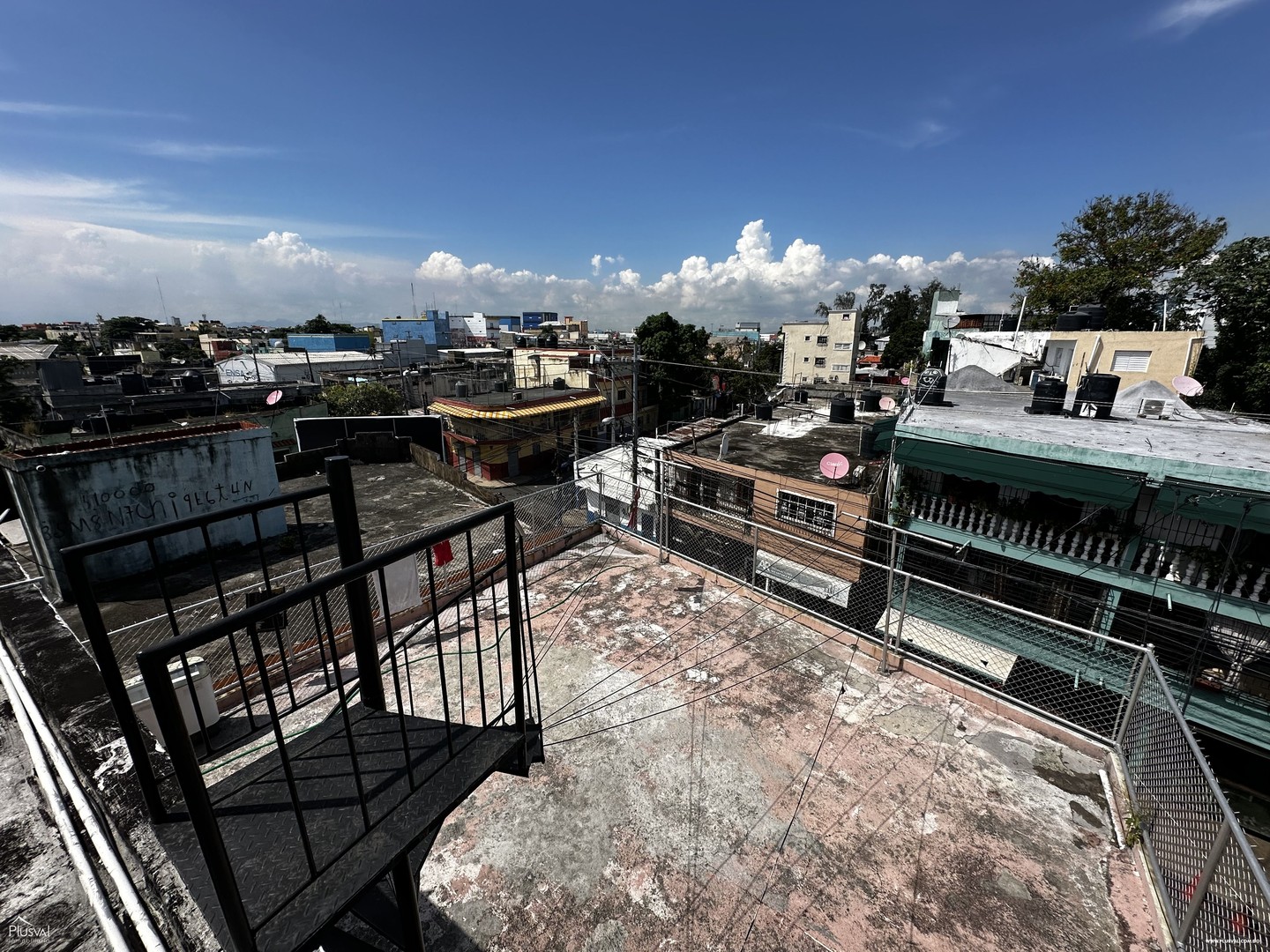oficinas y locales comerciales - Edificio de uso mixto en Villa Consuelo  10