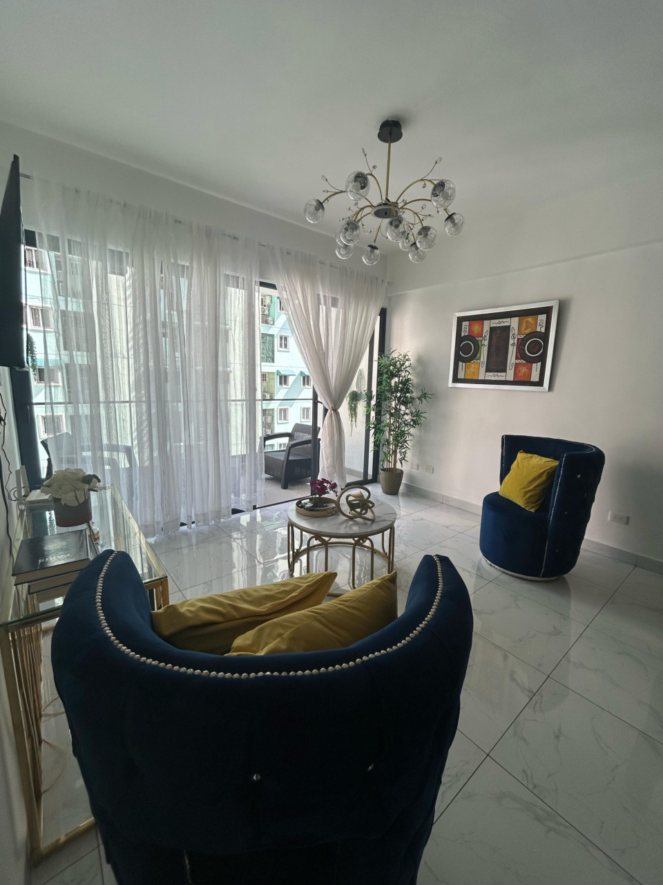 apartamentos - Apartamento 2hab en alquiler en Evaristo Morales 0