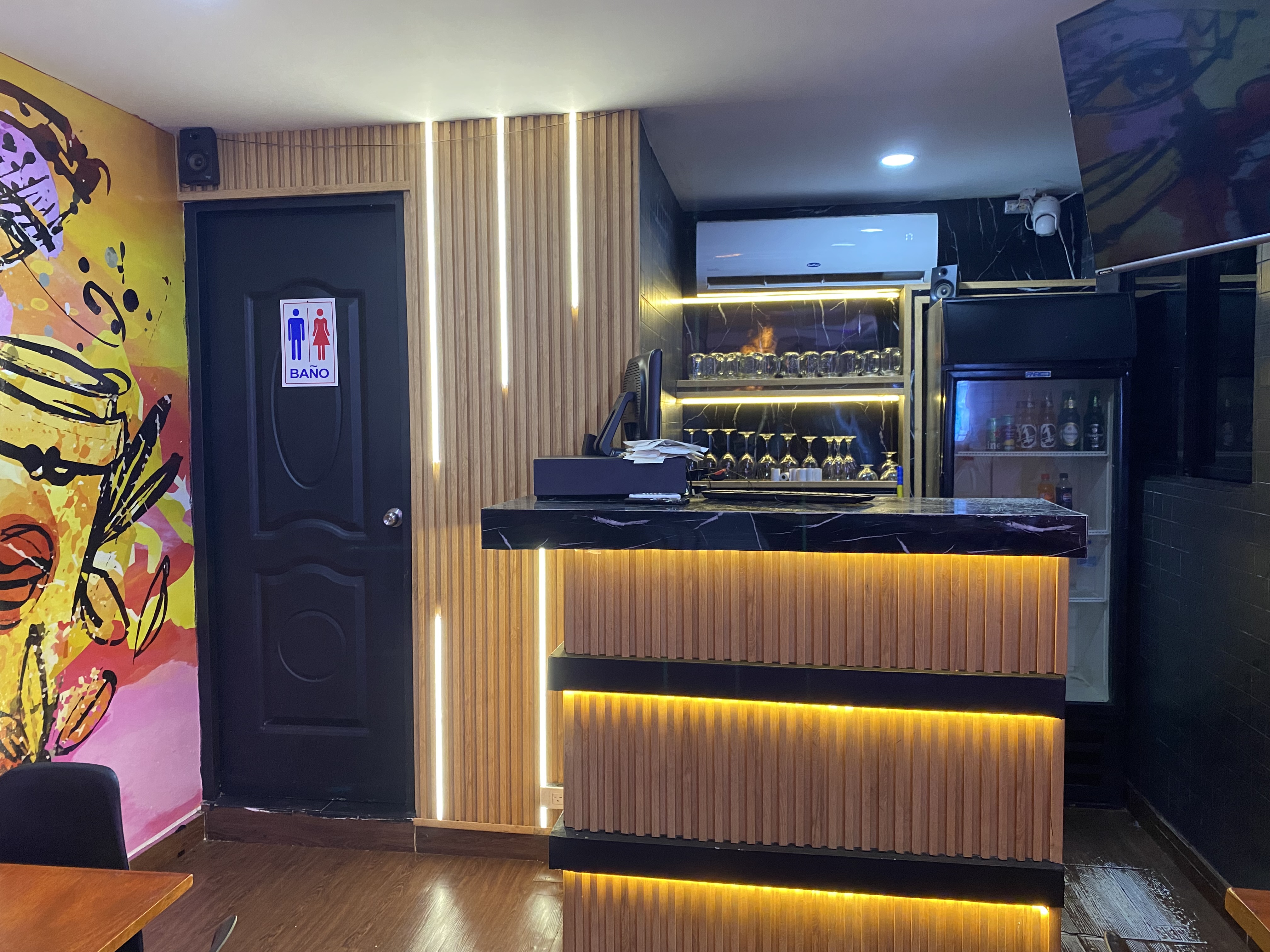negocios en venta - RESTAURANTE EQUIPADO EN VENTA /PUNTO COMERCIAL 6