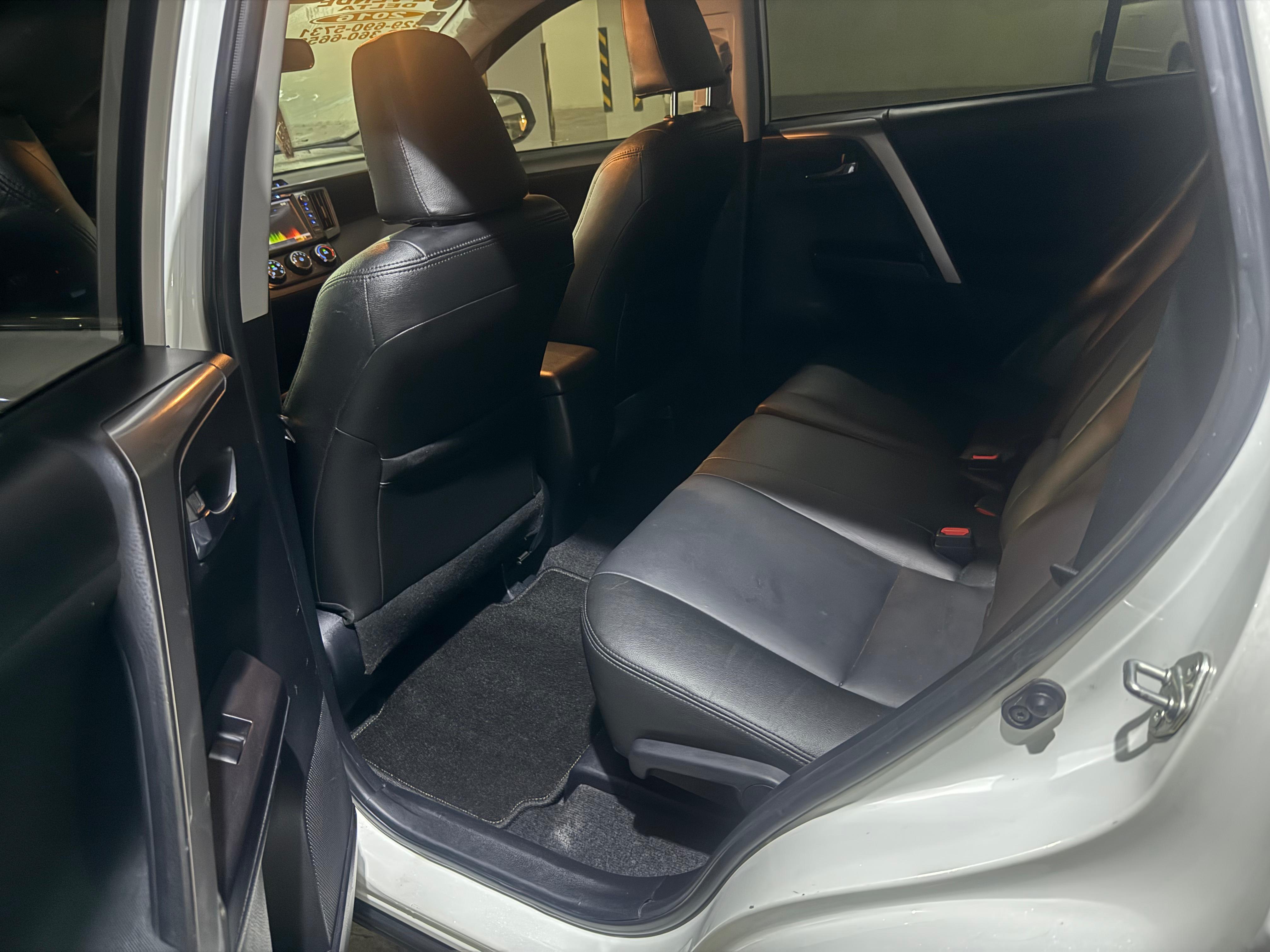 jeepetas y camionetas - RAV4 2016 disponible inmediata 
desea montarte aquí esta 
Dios los bendiga mas 4
