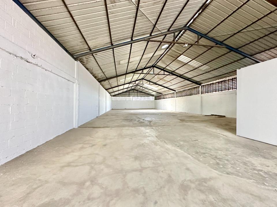 otros inmuebles - Nave Industrial en ENSANCHE PEREZ SANTIAGO 3