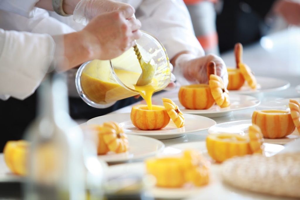 empleos disponibles - AYUDANTE DE COCINA 