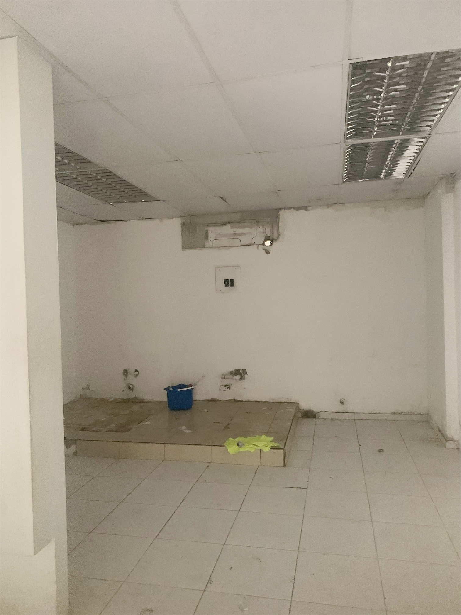 oficinas y locales comerciales - Local en primer nivel 3