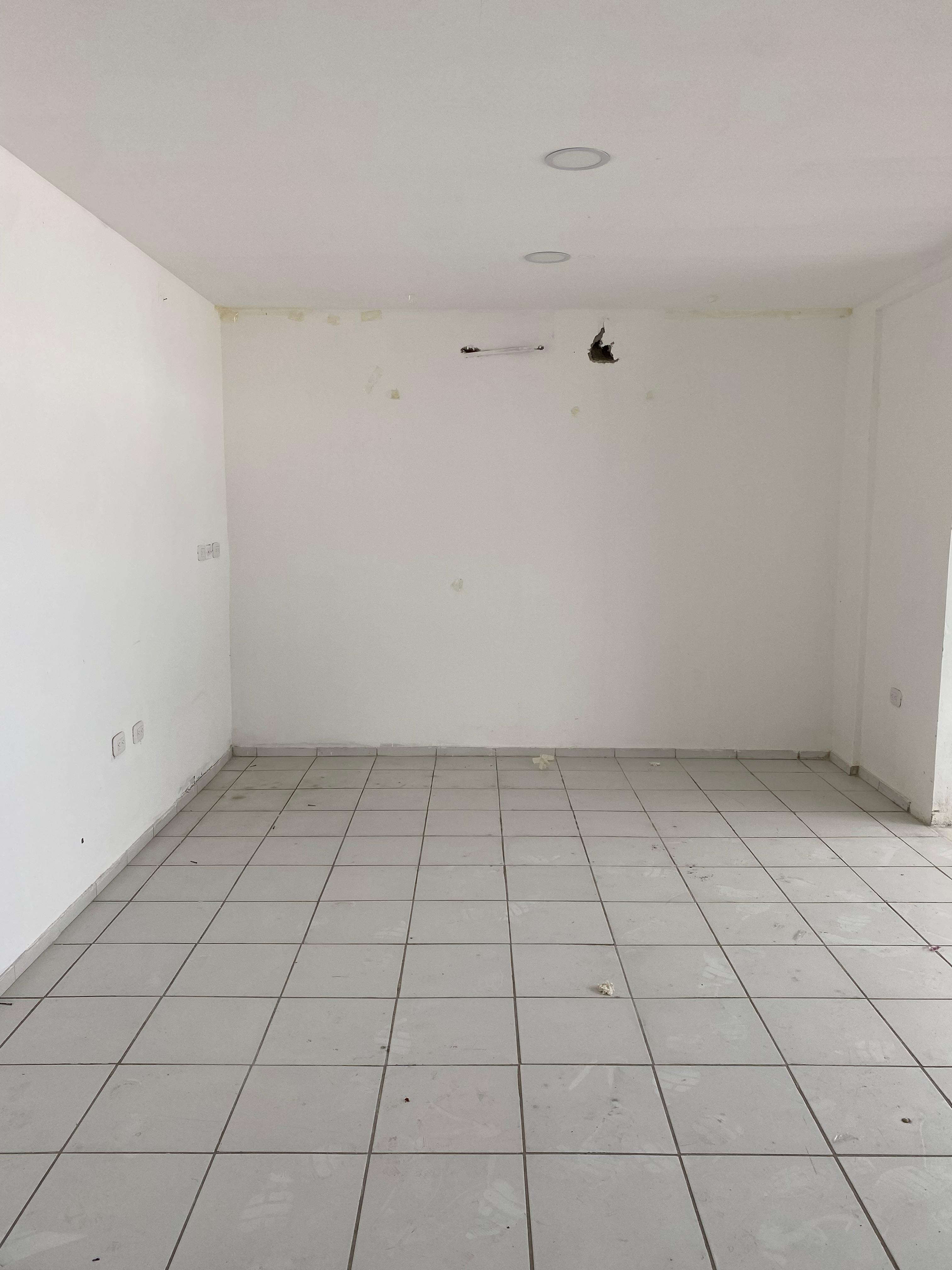 oficinas y locales comerciales - Local Comercial 3er Nivel en Plaza Centrica 