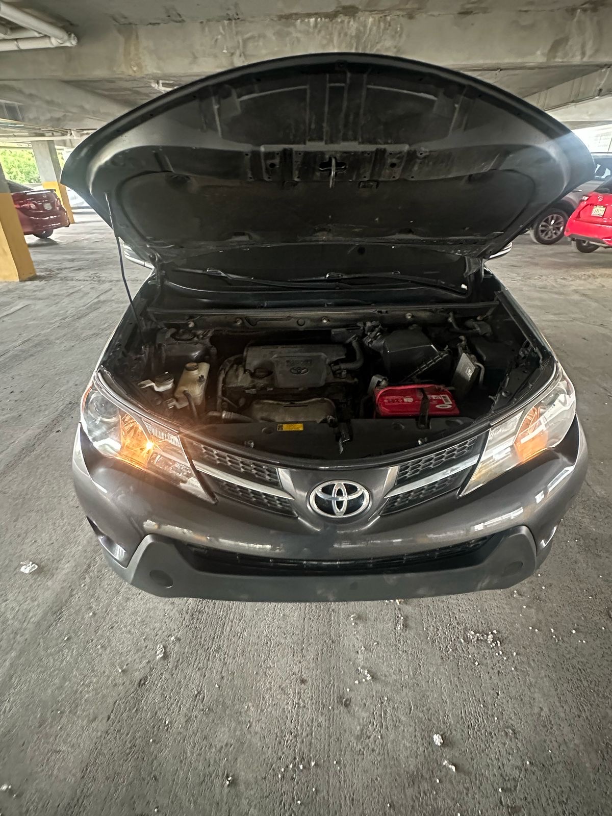 jeepetas y camionetas - Toyota RAV4  XLE 2015- Version Americana Negociable INFO - (829) 644-5048 3