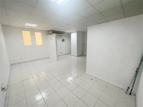 oficinas y locales comerciales - Local para venta en naco  5