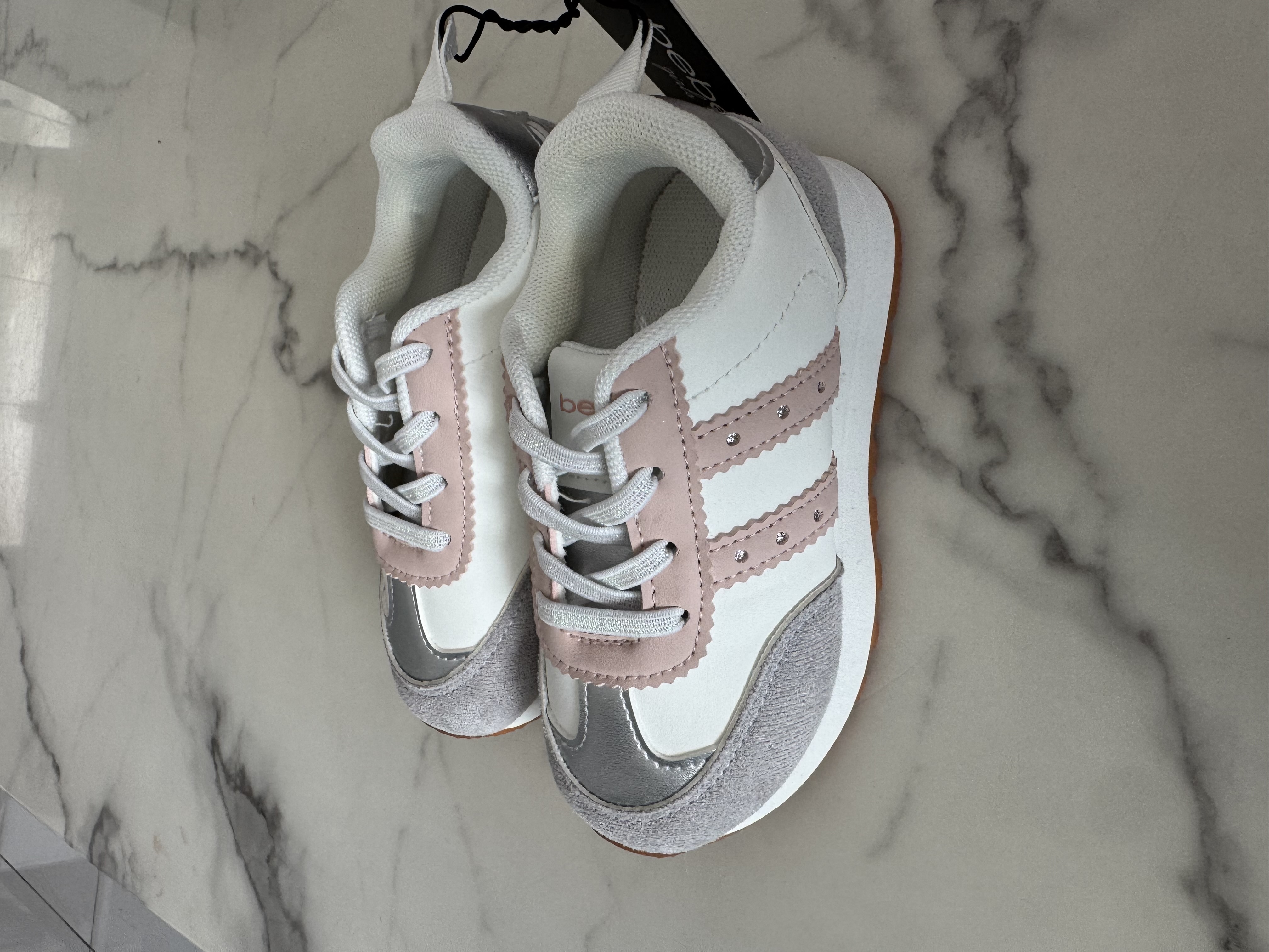 ropa y zapatos - 👟 Zapatos Deportivos para Niña – Talla 8 USA 1