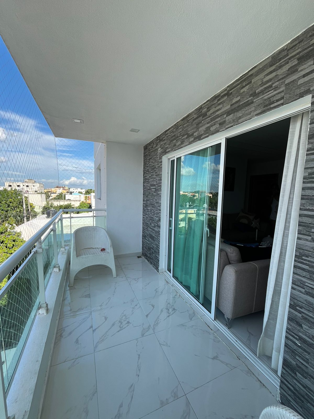 apartamentos - Apartamento amplio en venta (4to Nivel) Arismar  1