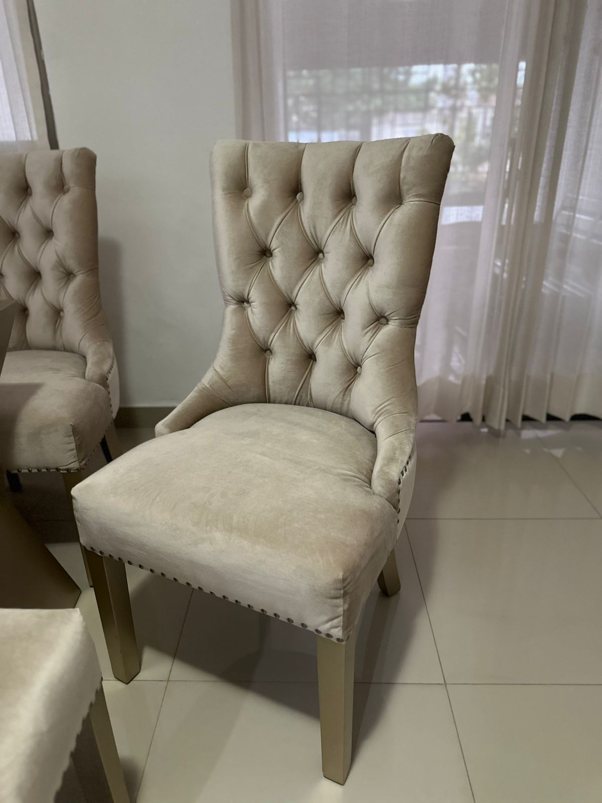 muebles y colchones - Comedor de 8 sillas en caoba 2