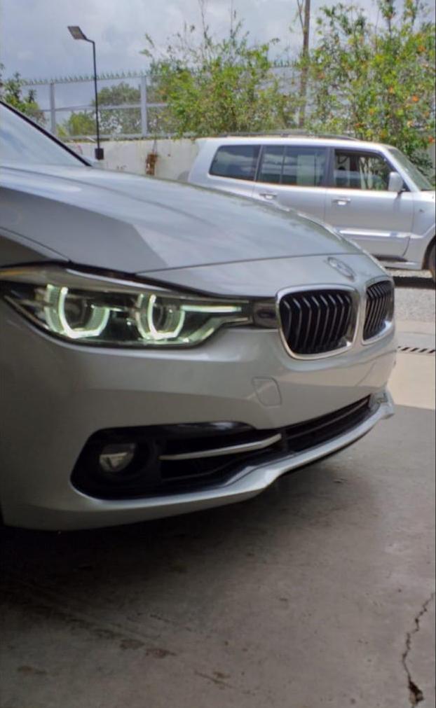 carros - BMW 318i Sportline 2017 0