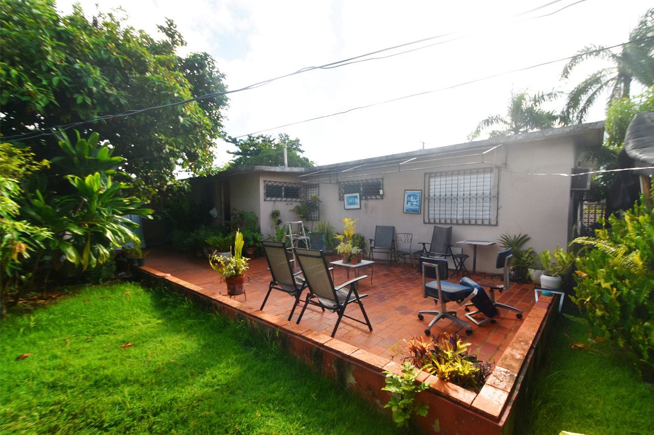 casas - VENDO CASA- SOLAR EN LOS PRADOS EN OPORTUNIDAD  4