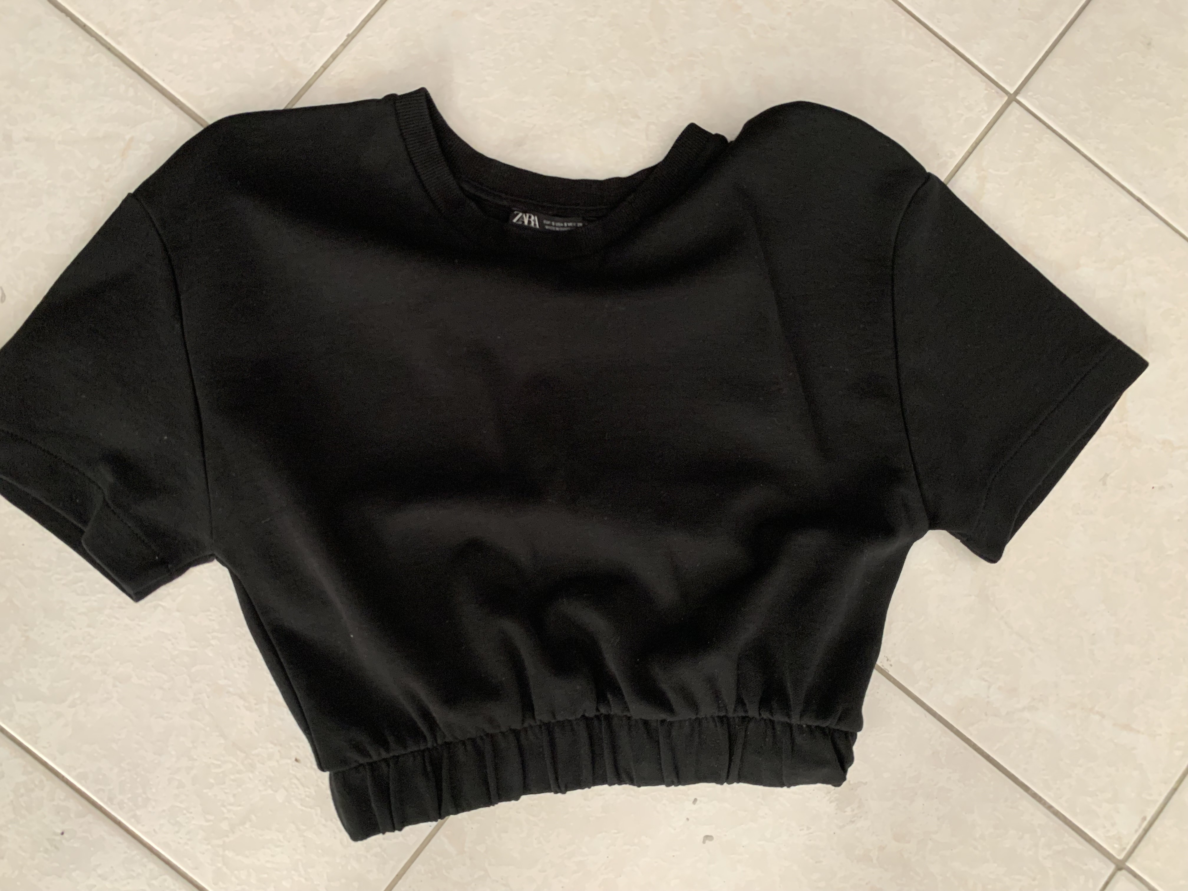 ropa para mujer - Crop Top, Blusa corta. Ideal para salir. Zara 0
