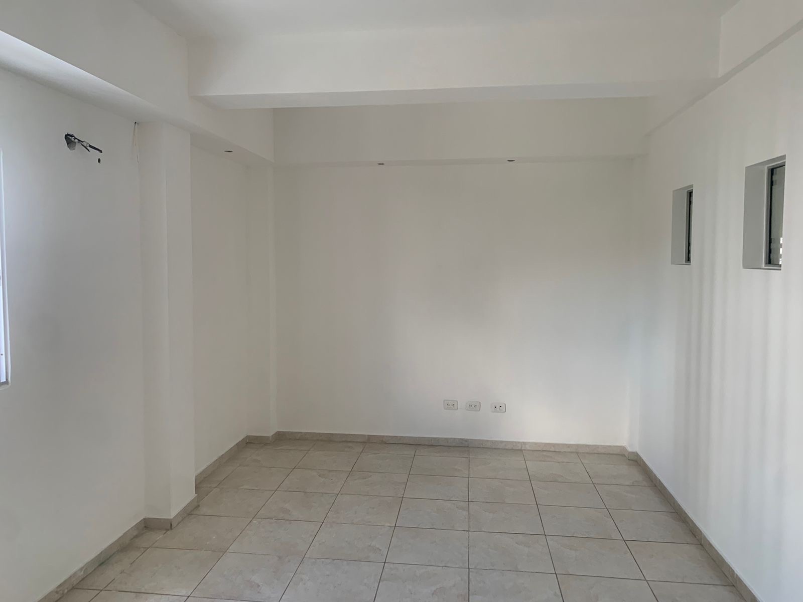 oficinas y locales comerciales - alquiler local en los Prados  3