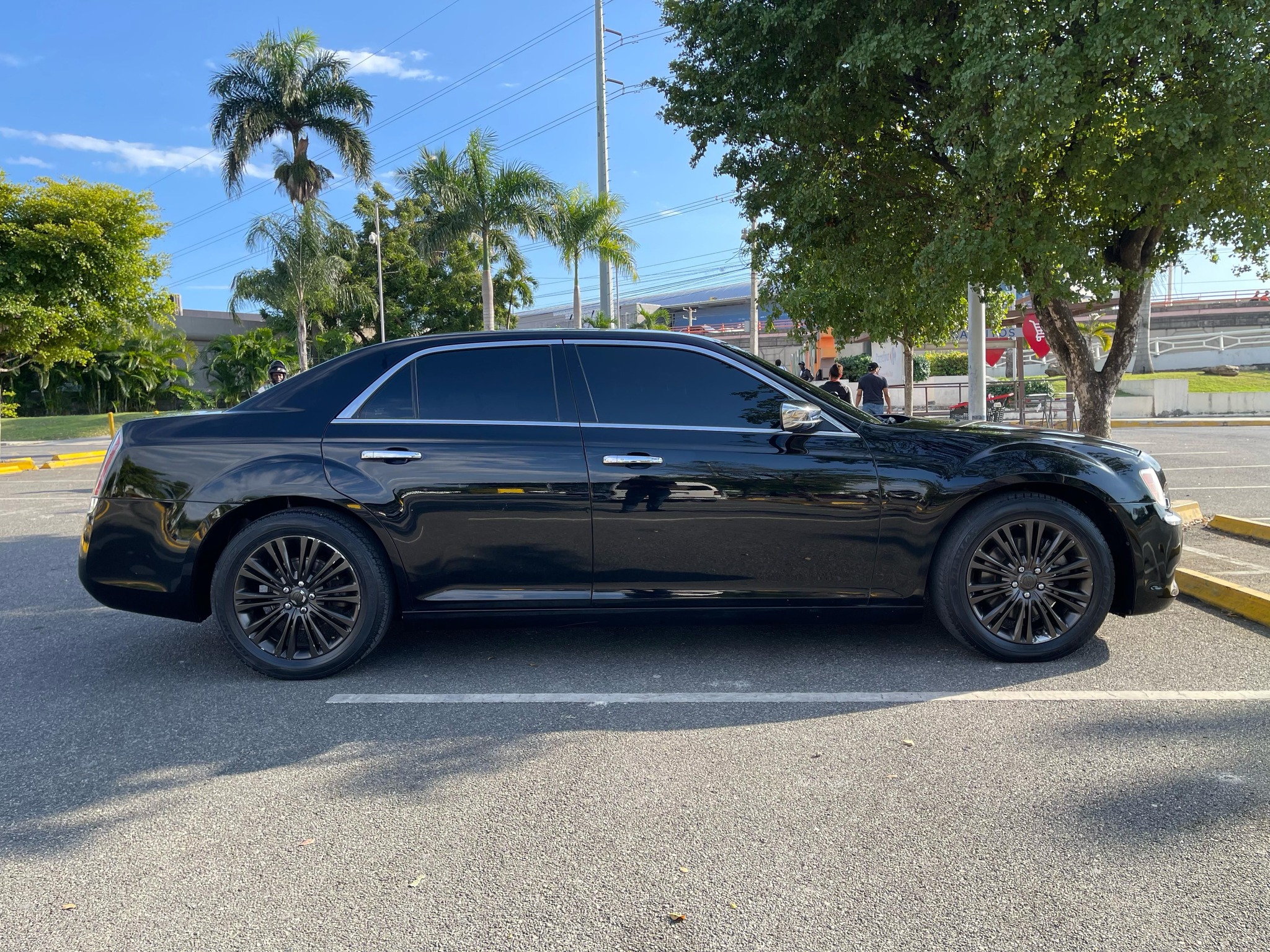 carros - Chrysler 300C. AWD  Año 2014 1