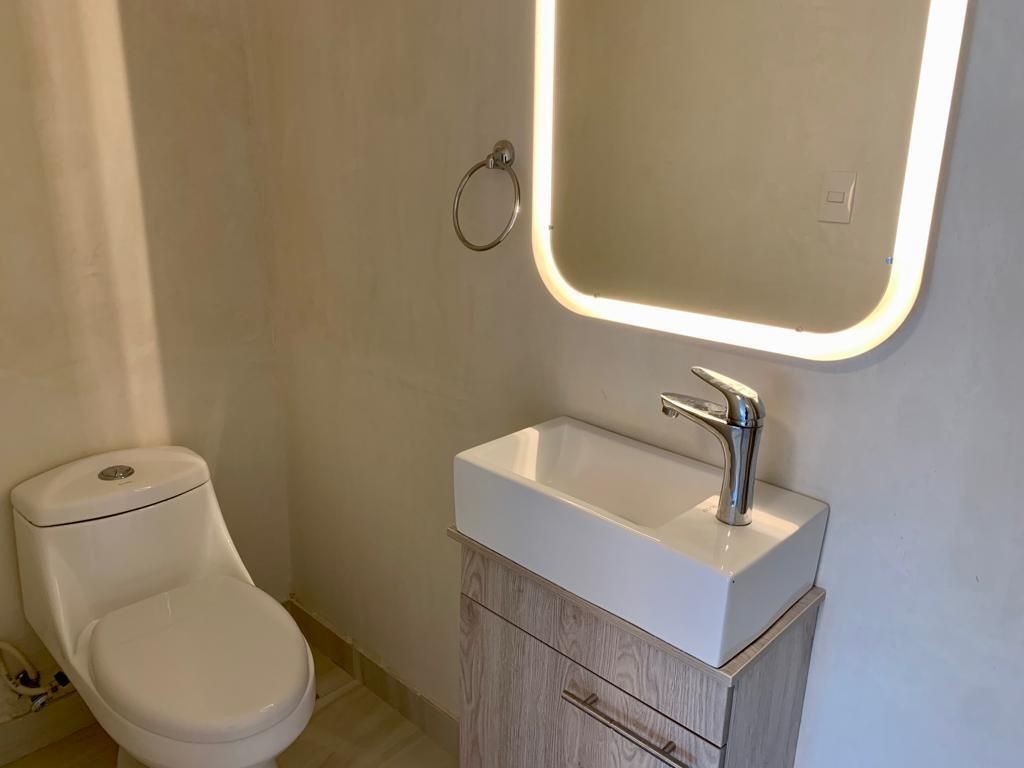 apartamentos - Apartamento amueblado en venta, 3 habitaciones c/baño, ascensor,, seguridad. 5