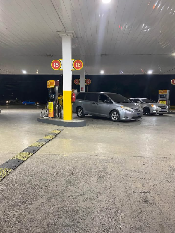 jeepetas y camionetas - se vende toyota sienna de trasporte especializado  4