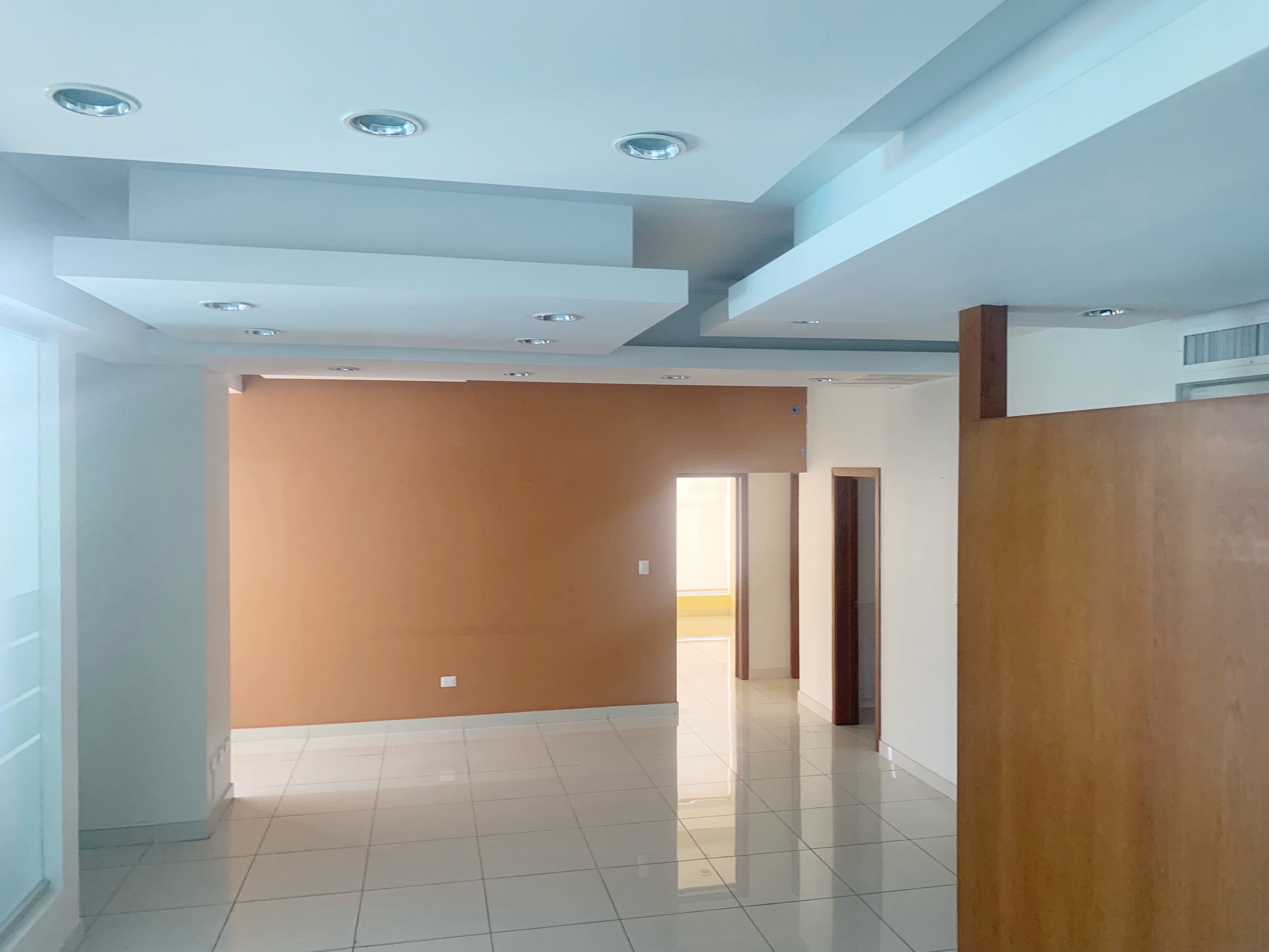 oficinas y locales comerciales - Local corporativo y comercial  3