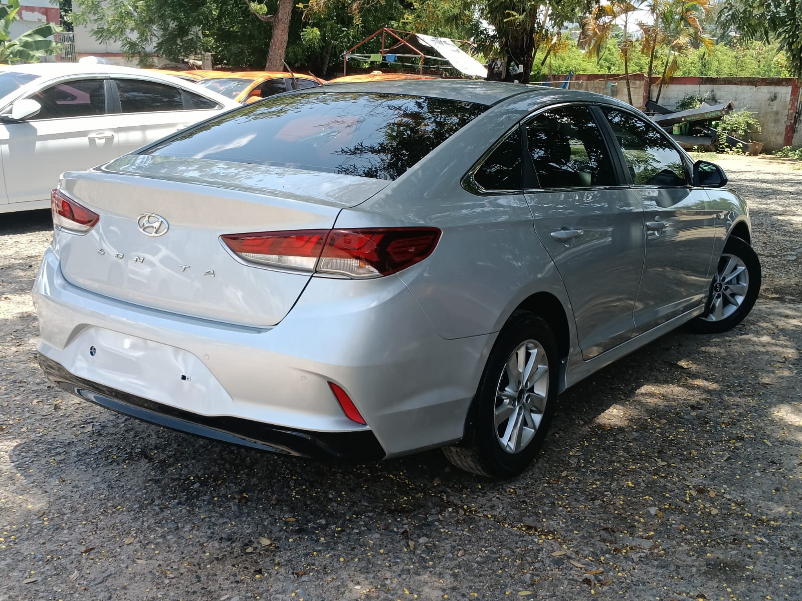 carros - HYUNDAI SONATA NEW RISE 2021 GRIS 4