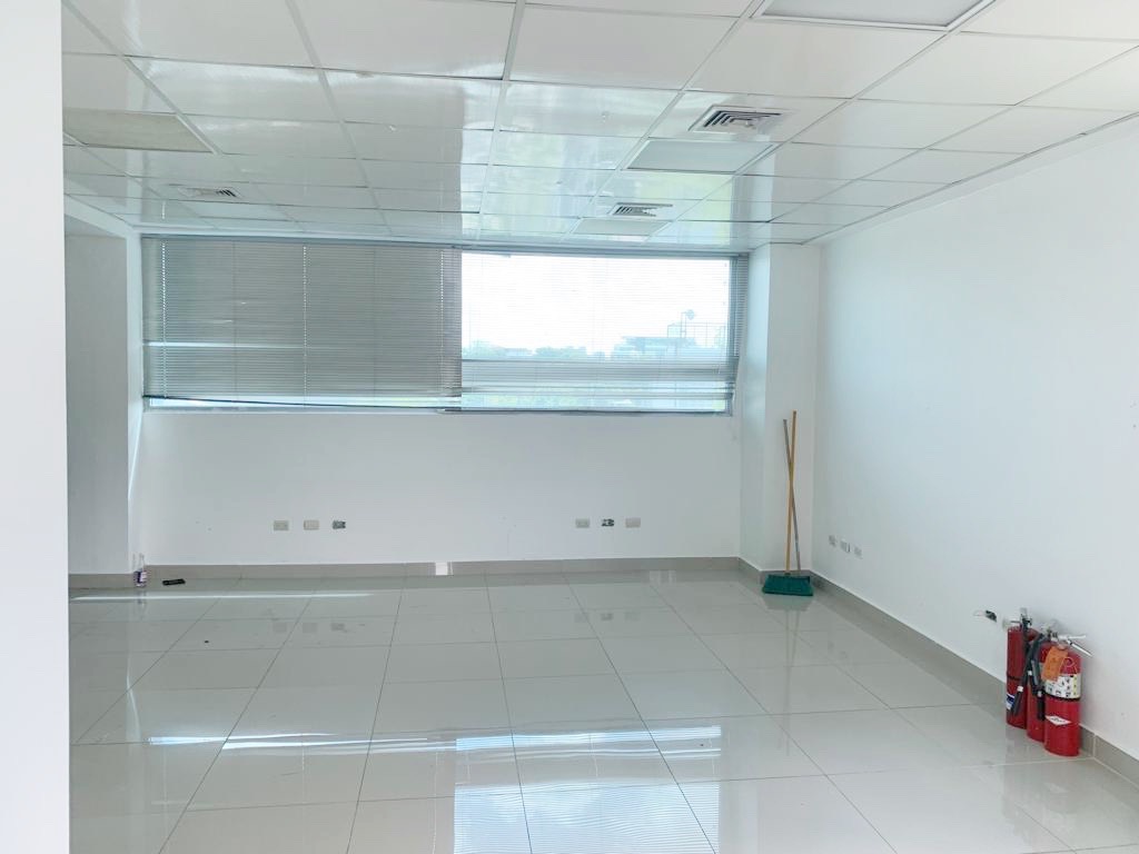 oficinas y locales comerciales - Local corporativo en los Prados 3