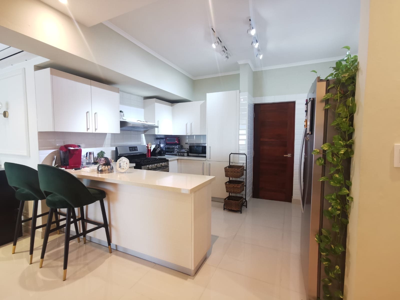 apartamentos - APARTAMENTO EN VENTA 2DA CON TERRAZA DE 3 HABITACIONES 3PARQUEOS 3