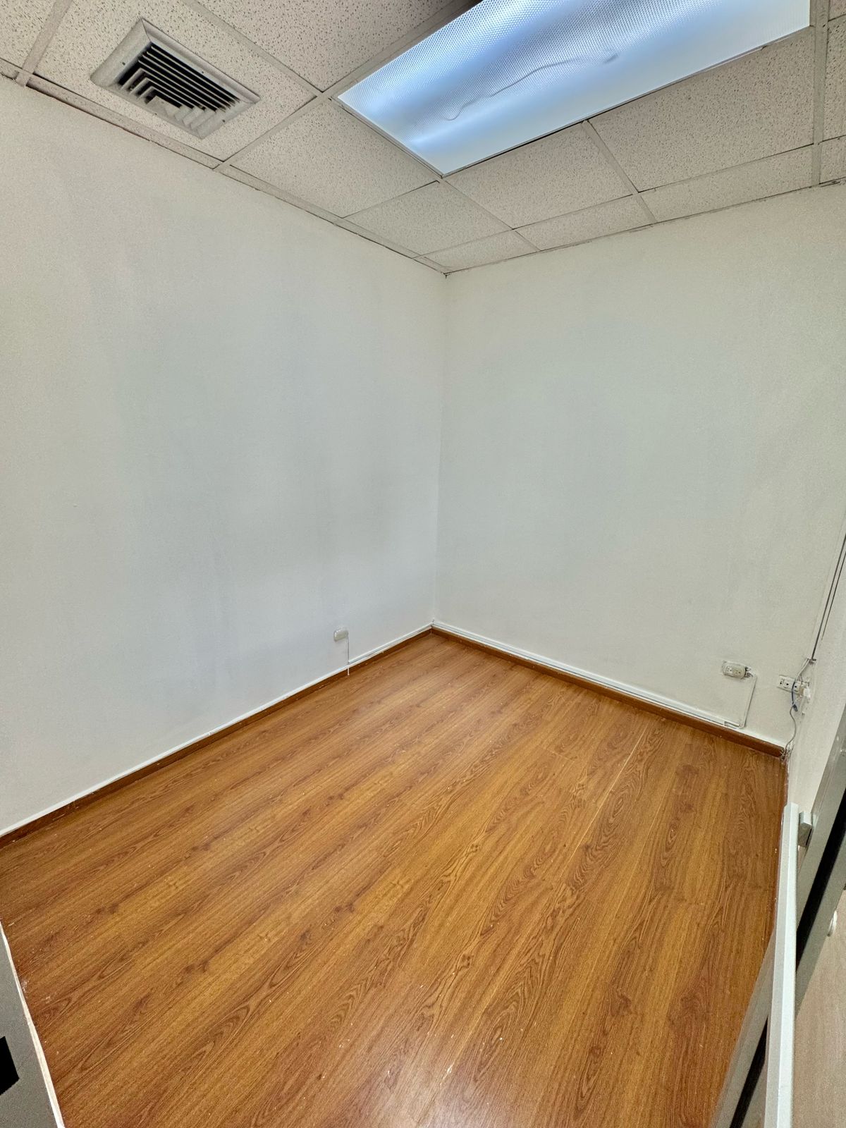 oficinas y locales comerciales - Local Comercial en Alquiler LA CASTELLANA 5