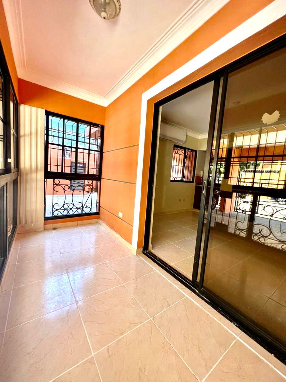 apartamentos - Urbanización Real.   - Sin intermediarios-  Amplio departamento Clásico  3 habit 0