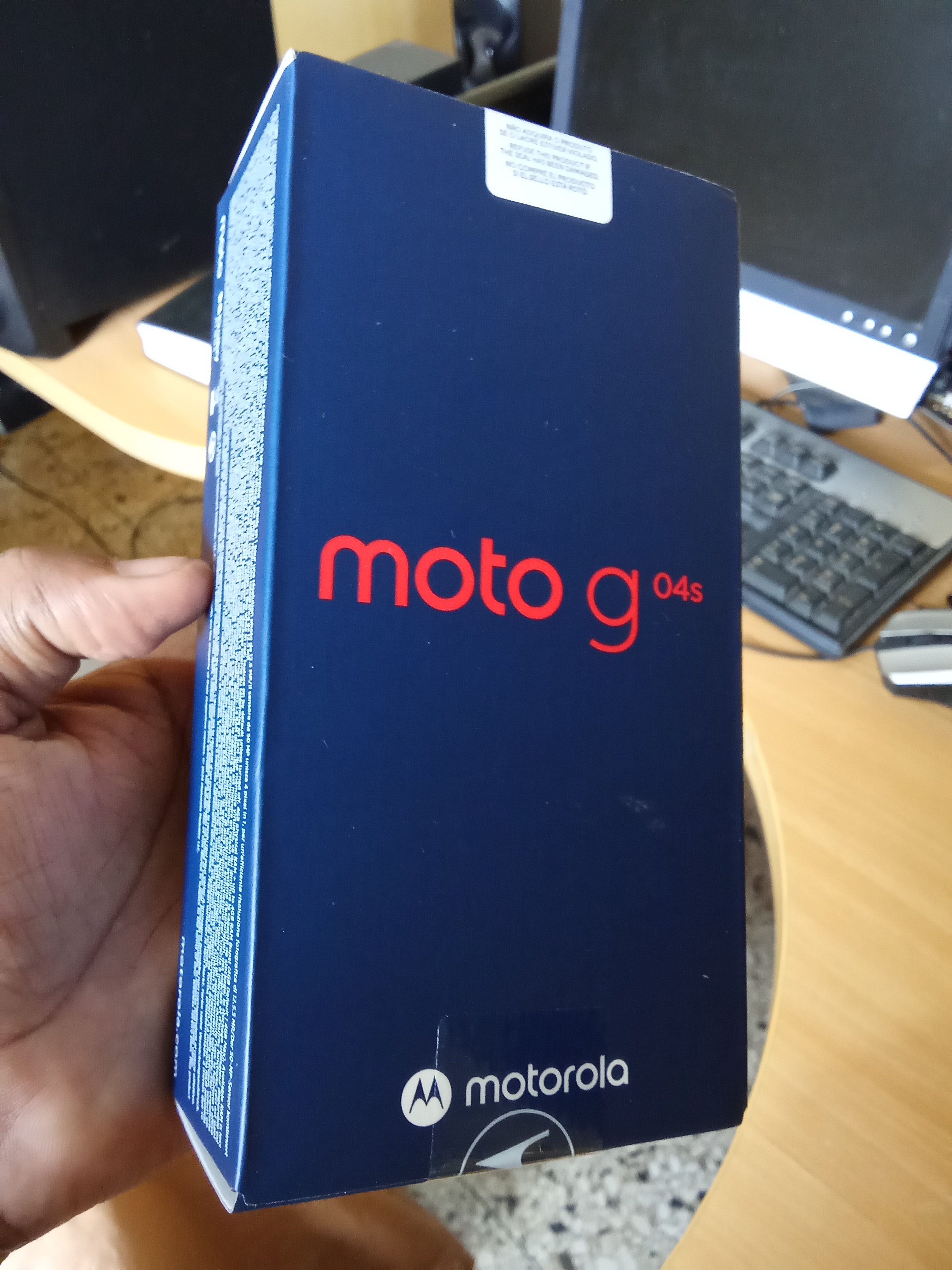 celulares y tabletas - Motorola moto G04s 256gb, 8gb de Ram verde nuevo caja y sus accesorios. 0