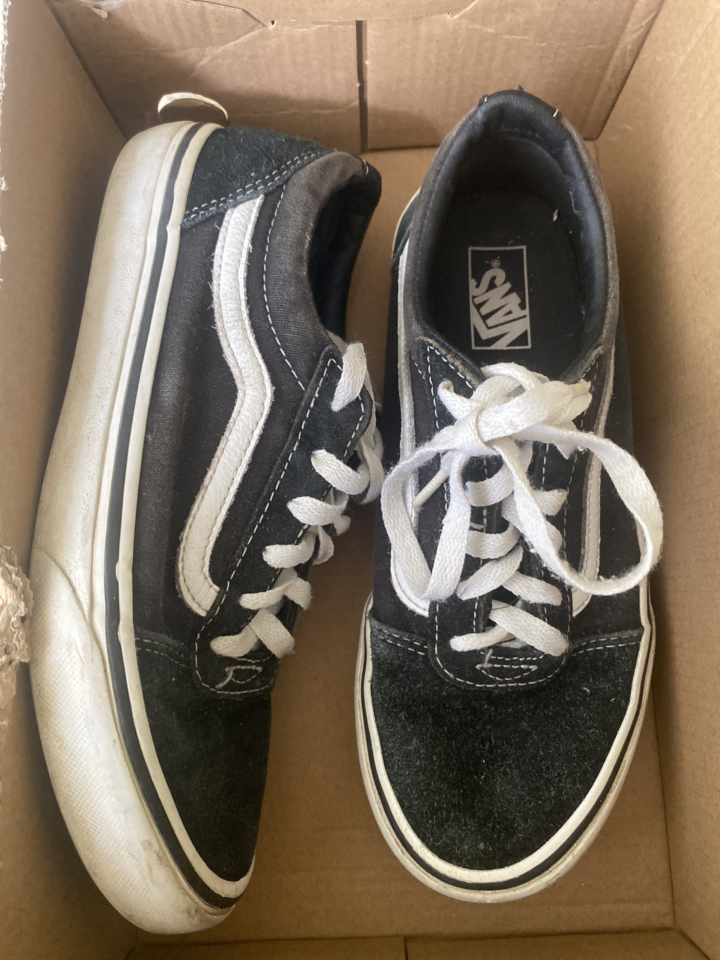zapatos unisex - tenís casi nuevos a buen precio 