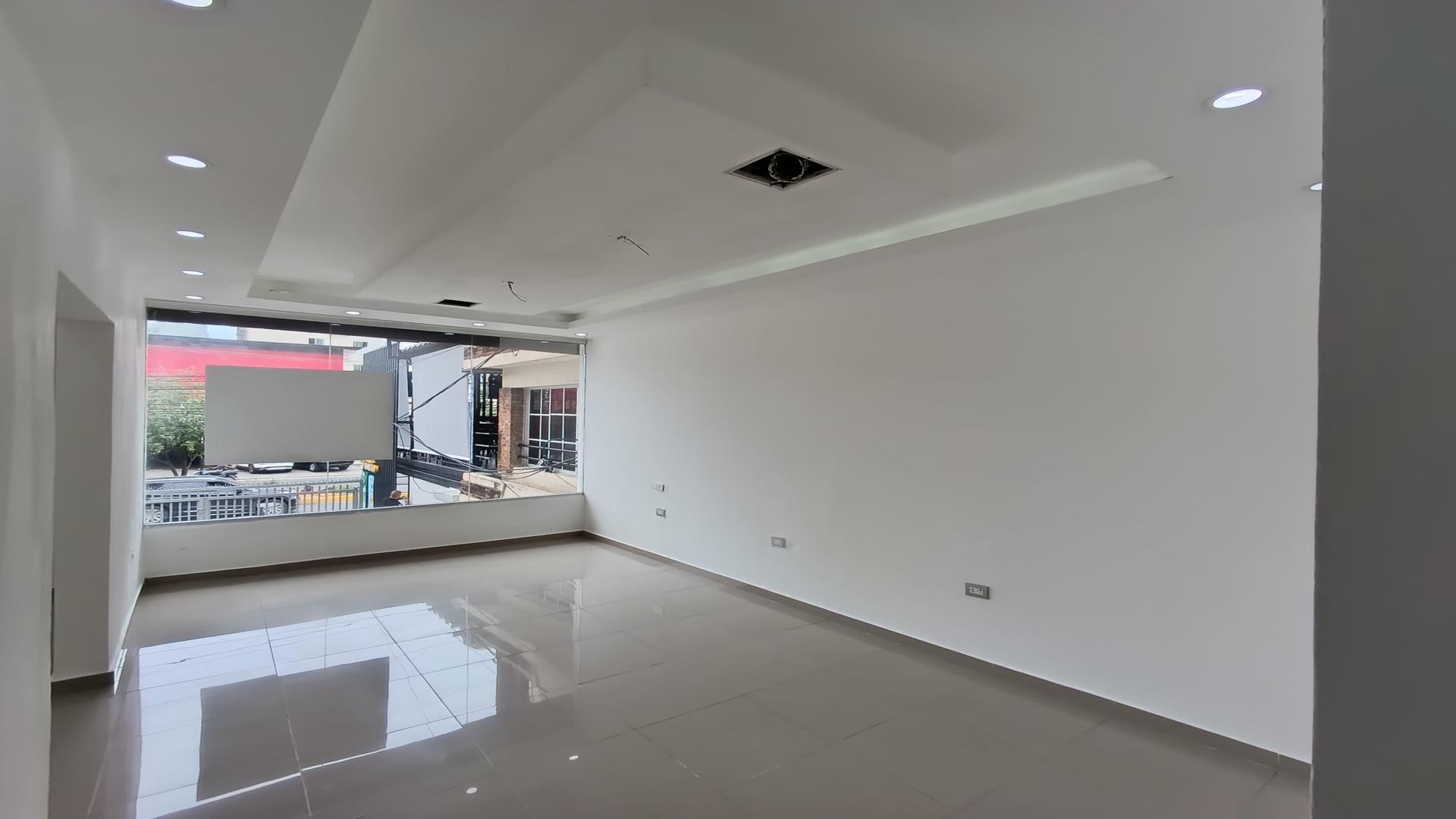 oficinas y locales comerciales - El Enriquillo se alquila local en 2do Nivel 120 Mts