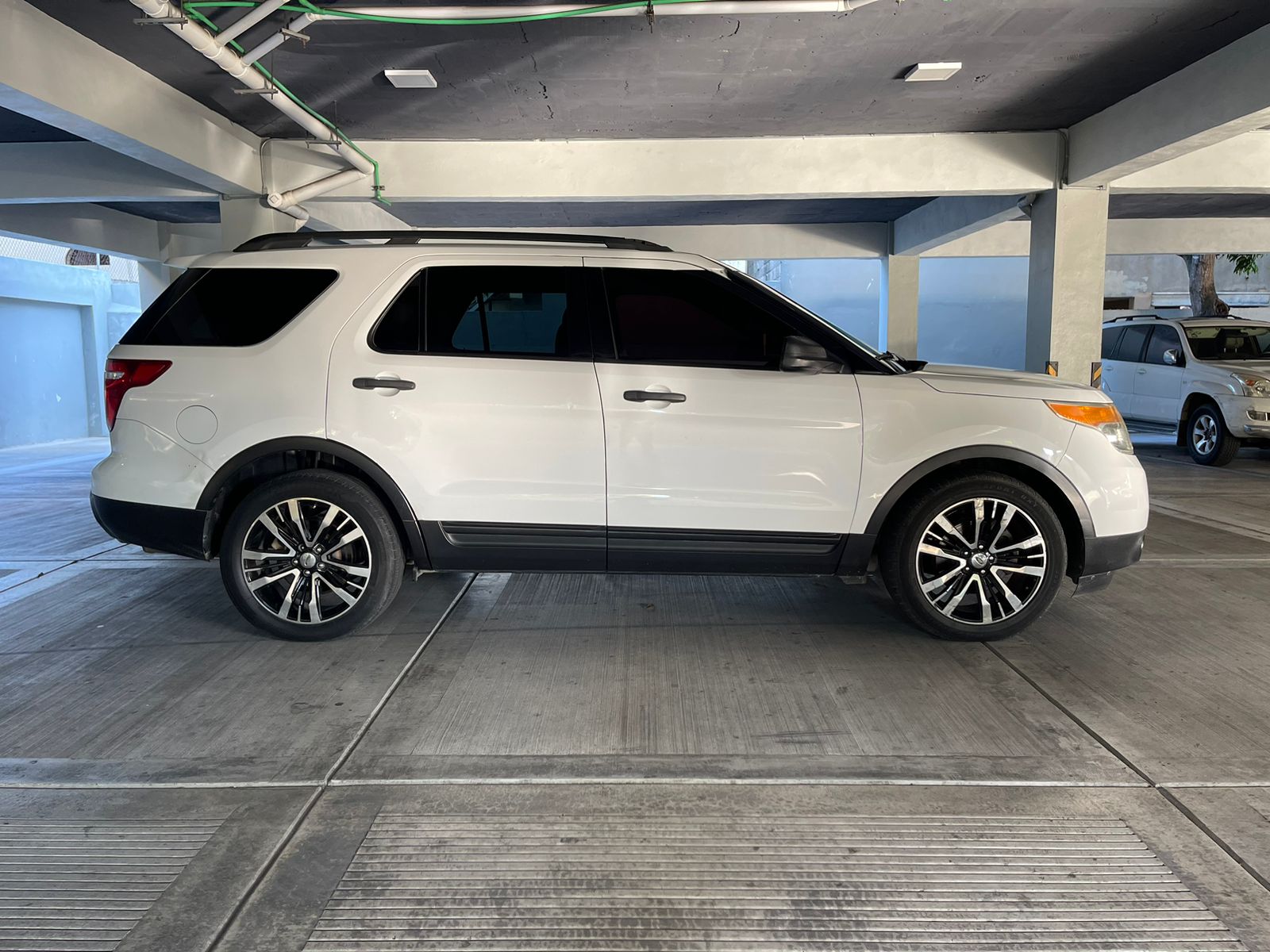 jeepetas y camionetas - Ford Explorer Americana 

 4