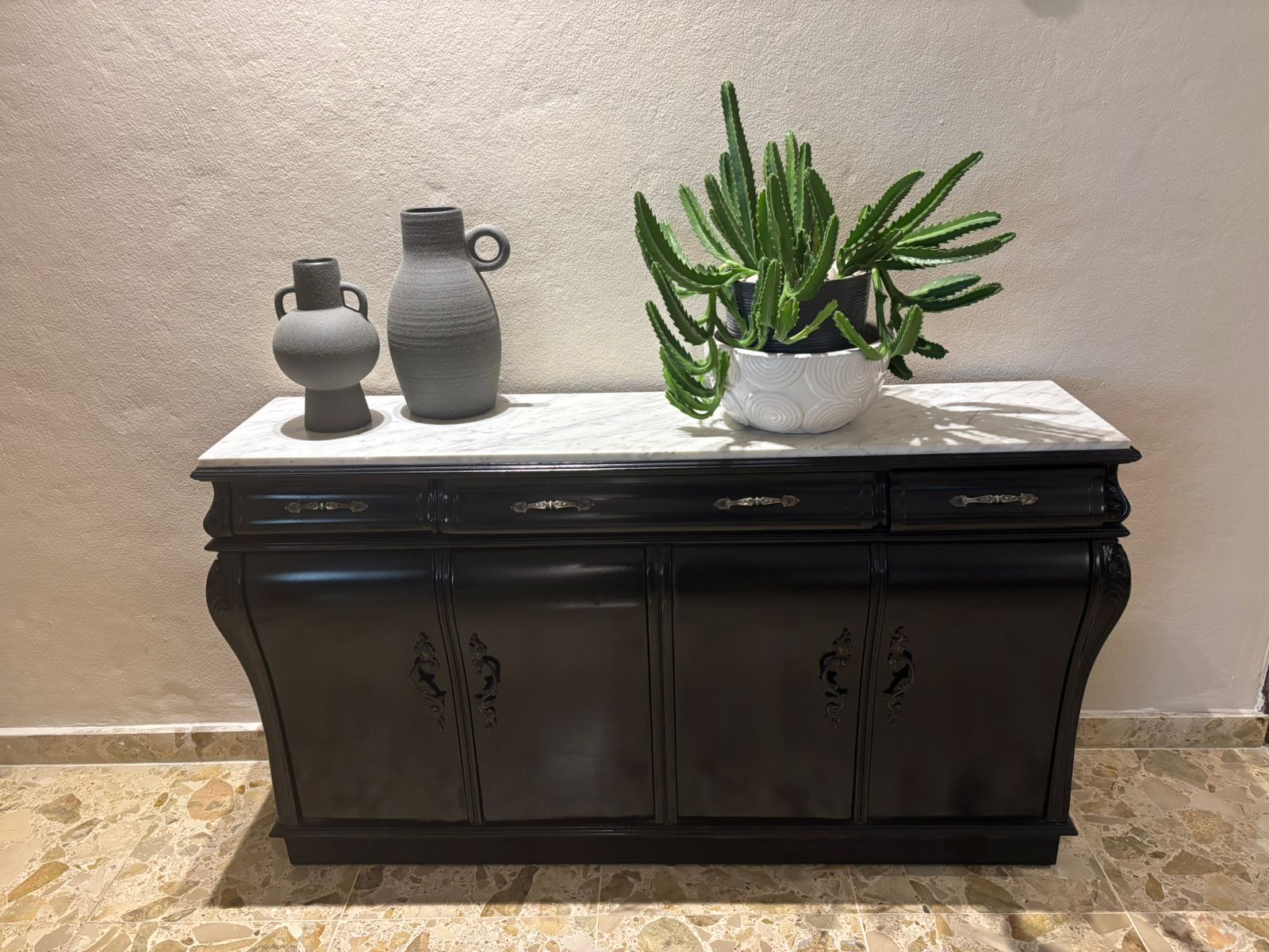 muebles y colchones - Credenza con tope de marmol! 2