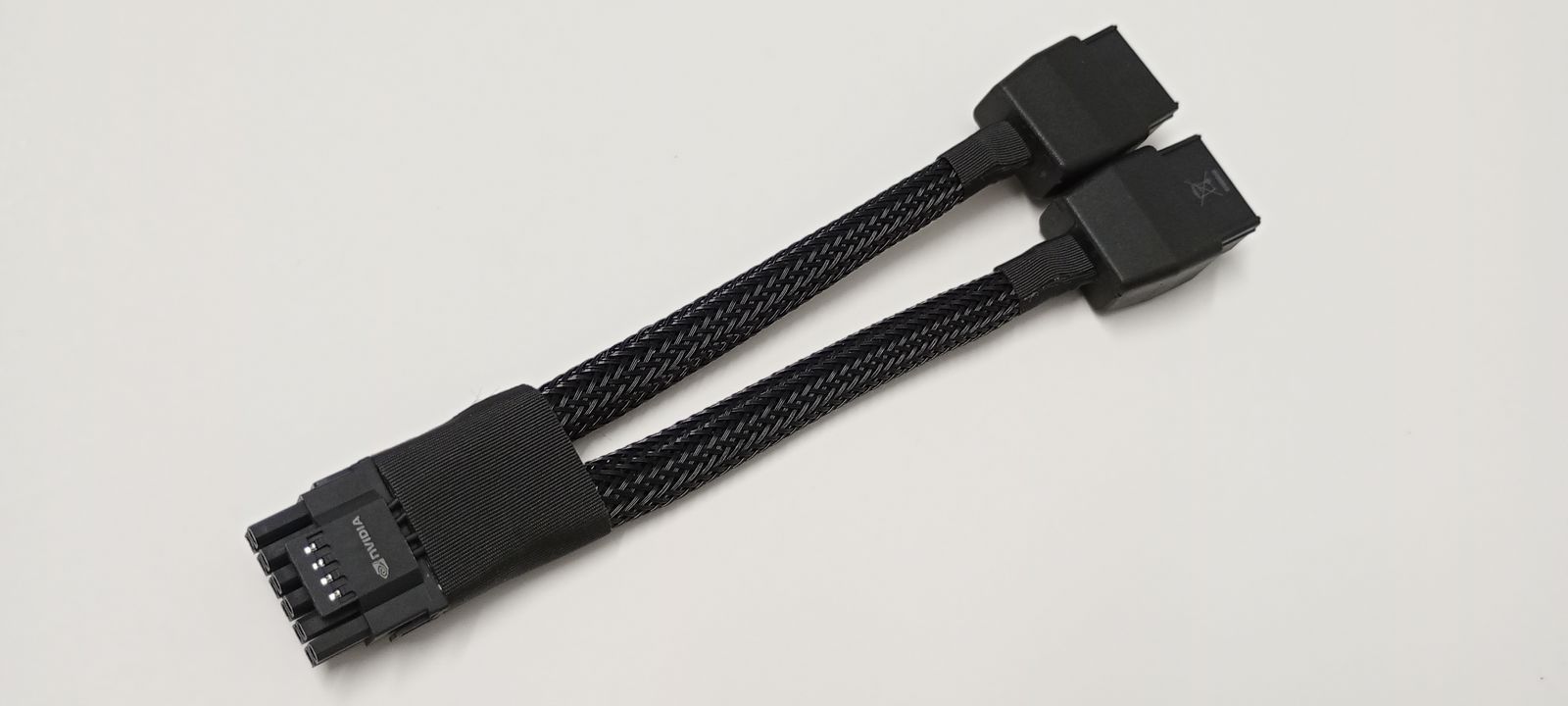 accesorios para electronica - Cable NVIDIA 2x Pci-e to 12VHPWR for RTX 5070 Ti 1