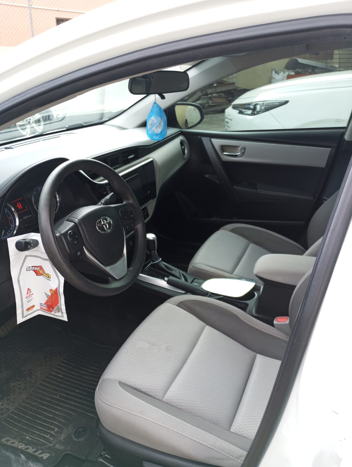 carros - Toyota Corolla LE 2