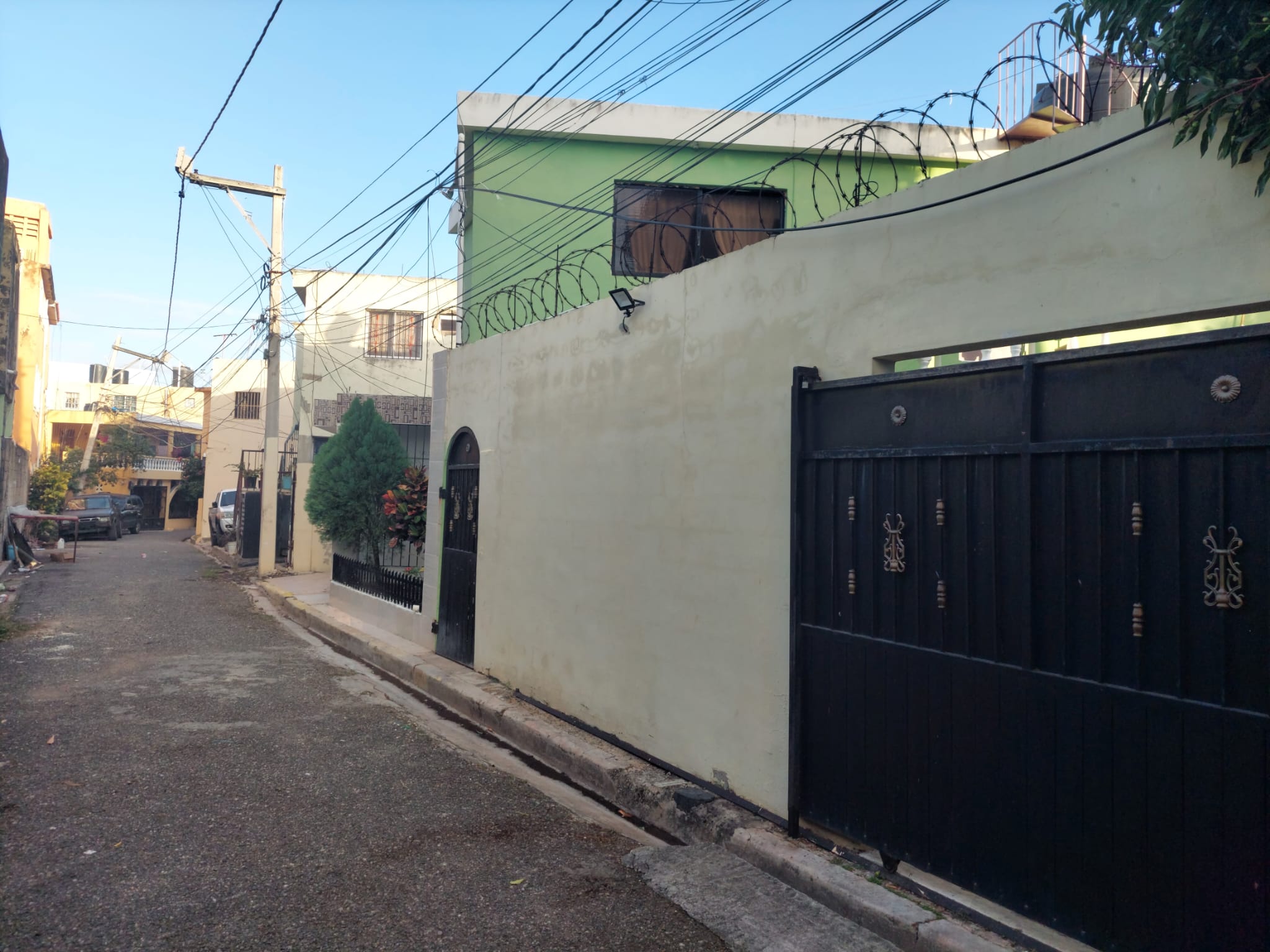 casas - CASA EN PERFECTO ESTADO LISTA PARA ENTRAR A VIVIR SIN AMUEBLAR COCINA EQUIPADA  2