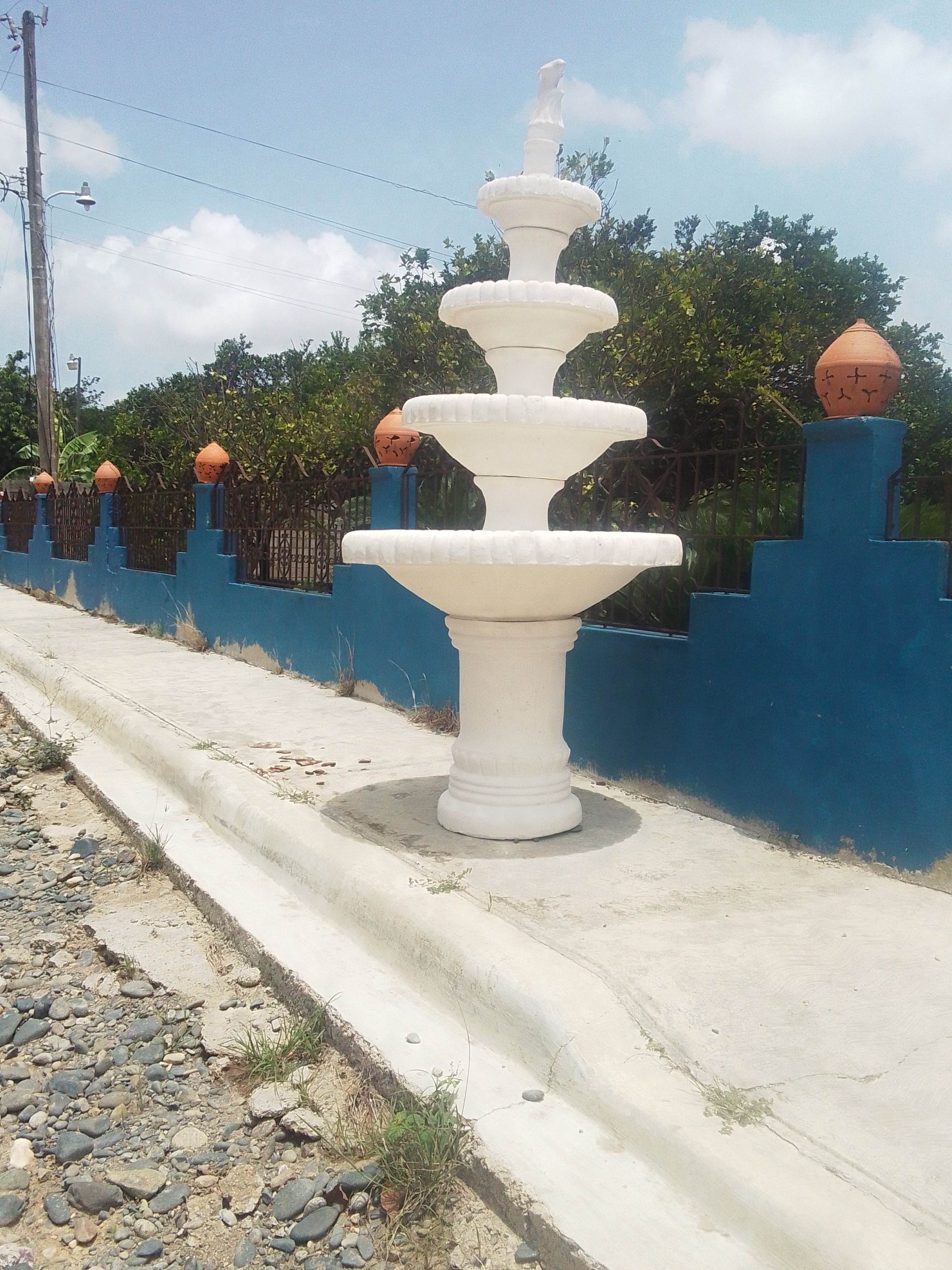 muebles y colchones - se vende fuente de agua para tu casa piscina o jardín  1