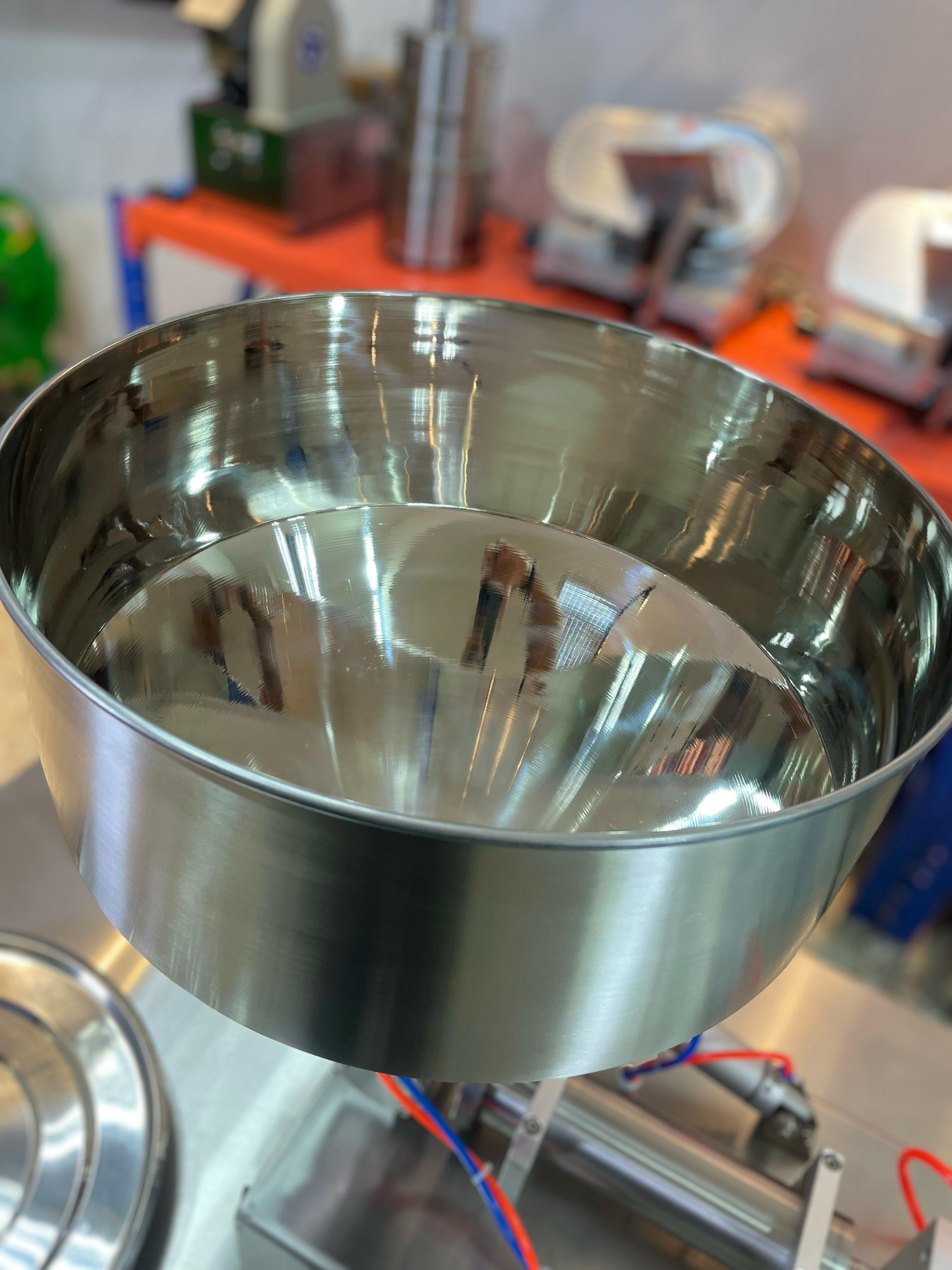 equipos profesionales - Llenadora automatica de liquidos viscosos shampoo  1