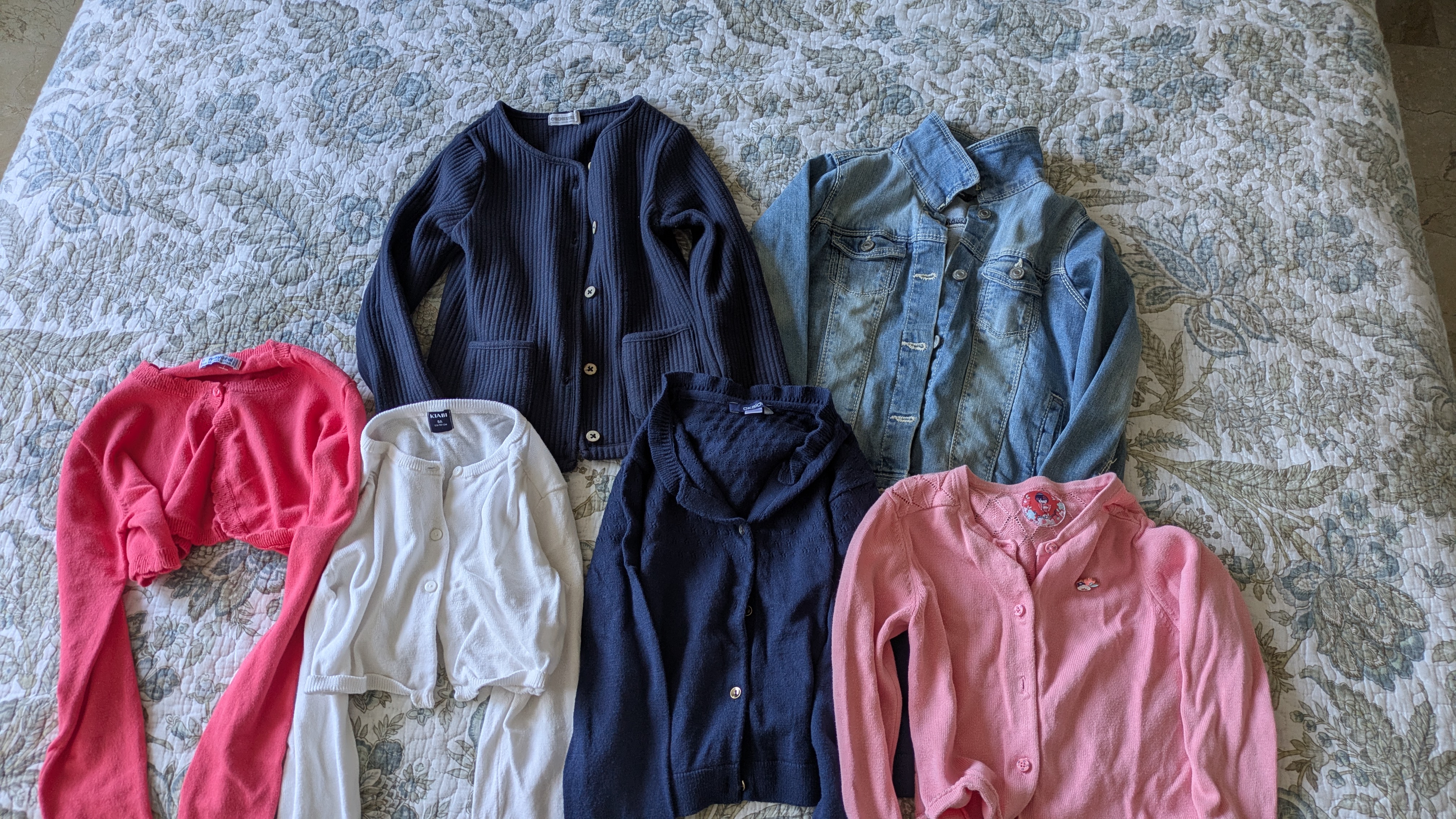 ropa y zapatos - lote de chalecos para niñas