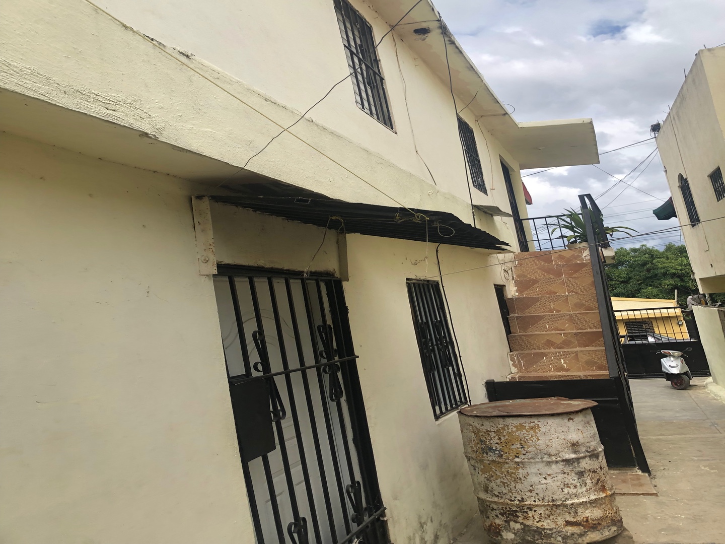 casas - Vendo Propiedad con 5 apartamentos 

 1