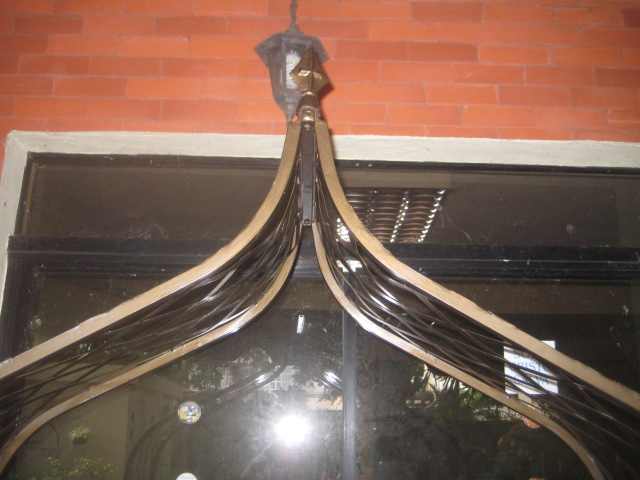 decoración y accesorios - BANCO DE HIERRO Y REJILLAS DE METAL DE LA INDIA 3
