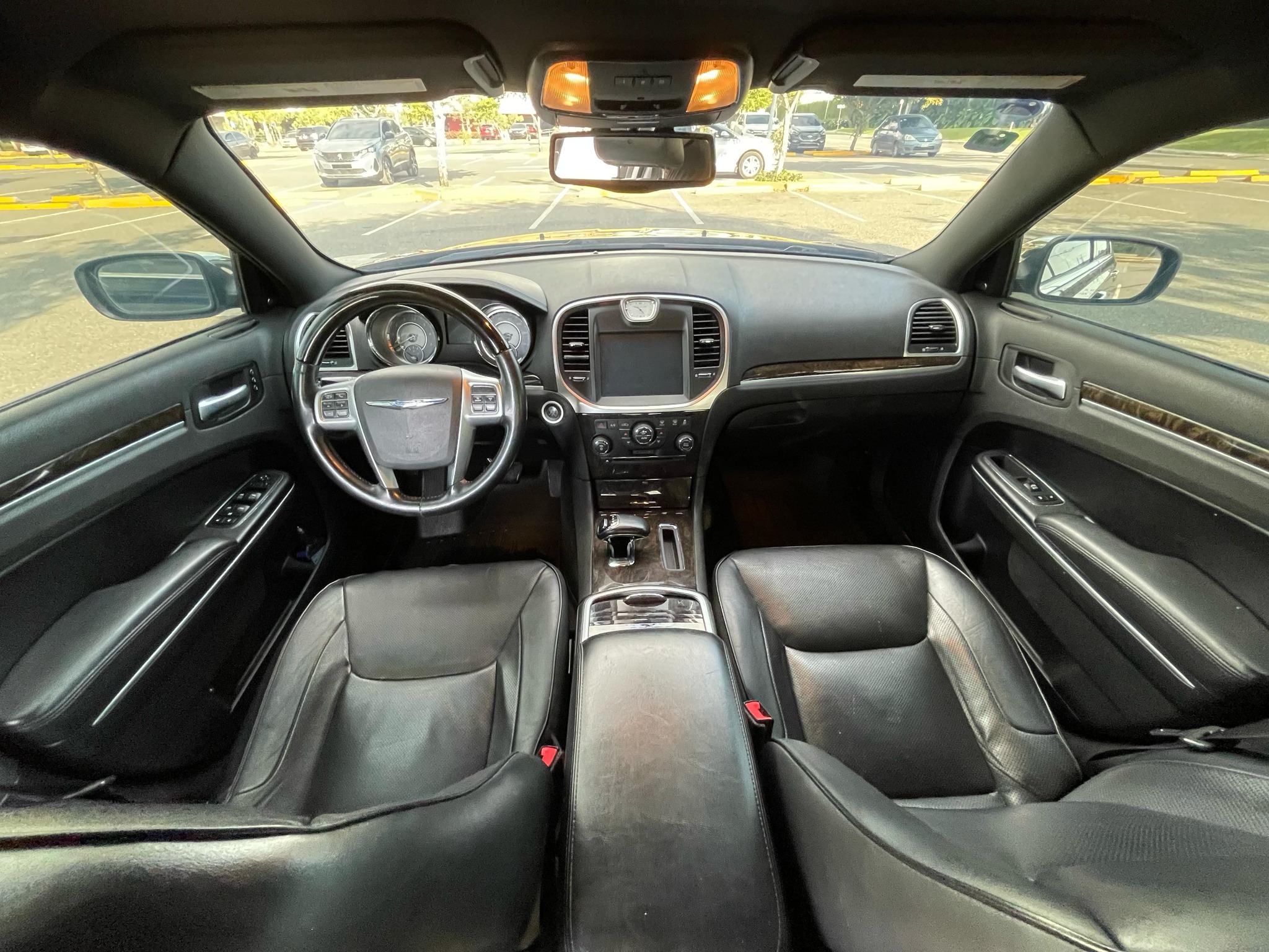 carros - Chrysler 300C. AWD  Año 2014 3