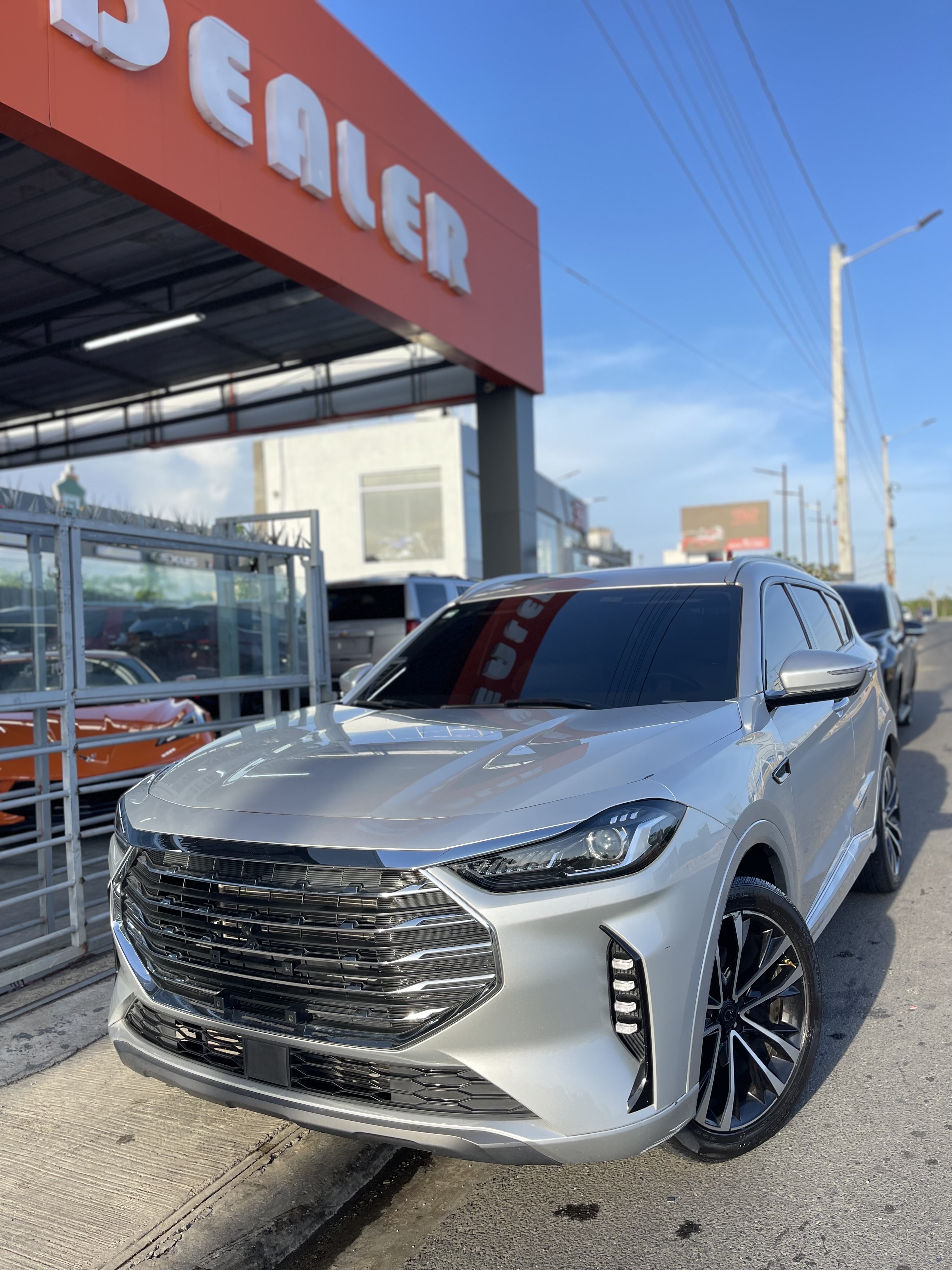 jeepetas y camionetas - Clean car fax recién importada precio negociable garantía motor y transmisión 