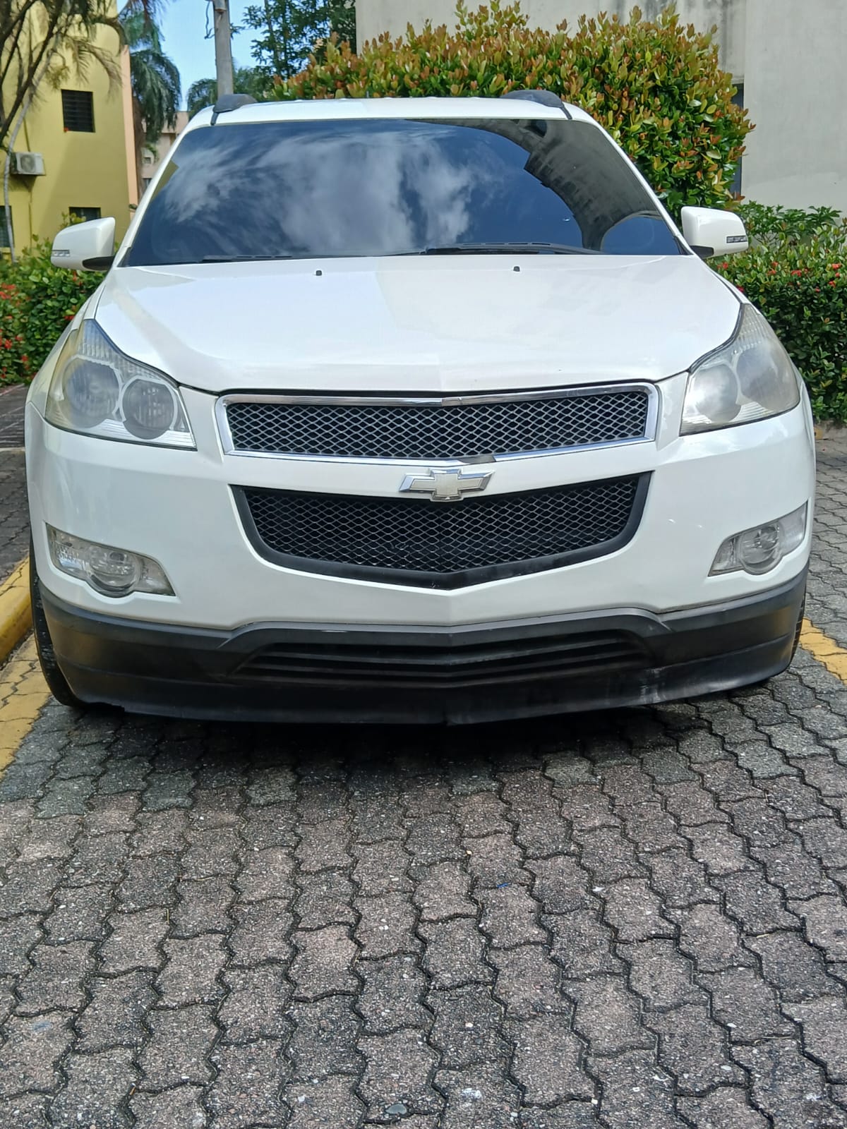 jeepetas y camionetas - Chevrolet Traverse LT 2011 Negociable 