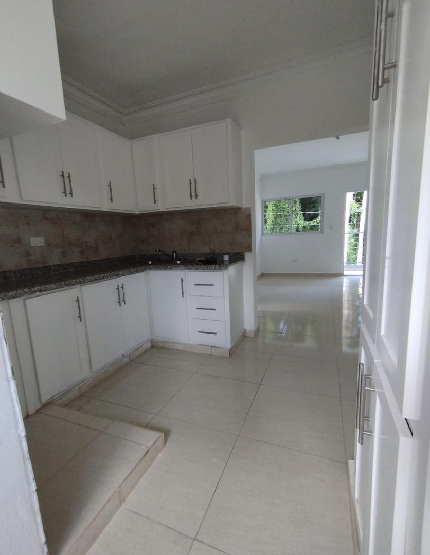 apartamentos - Apto alquiler en Residencial Carmen María - dentras de la embajada Americana  9
