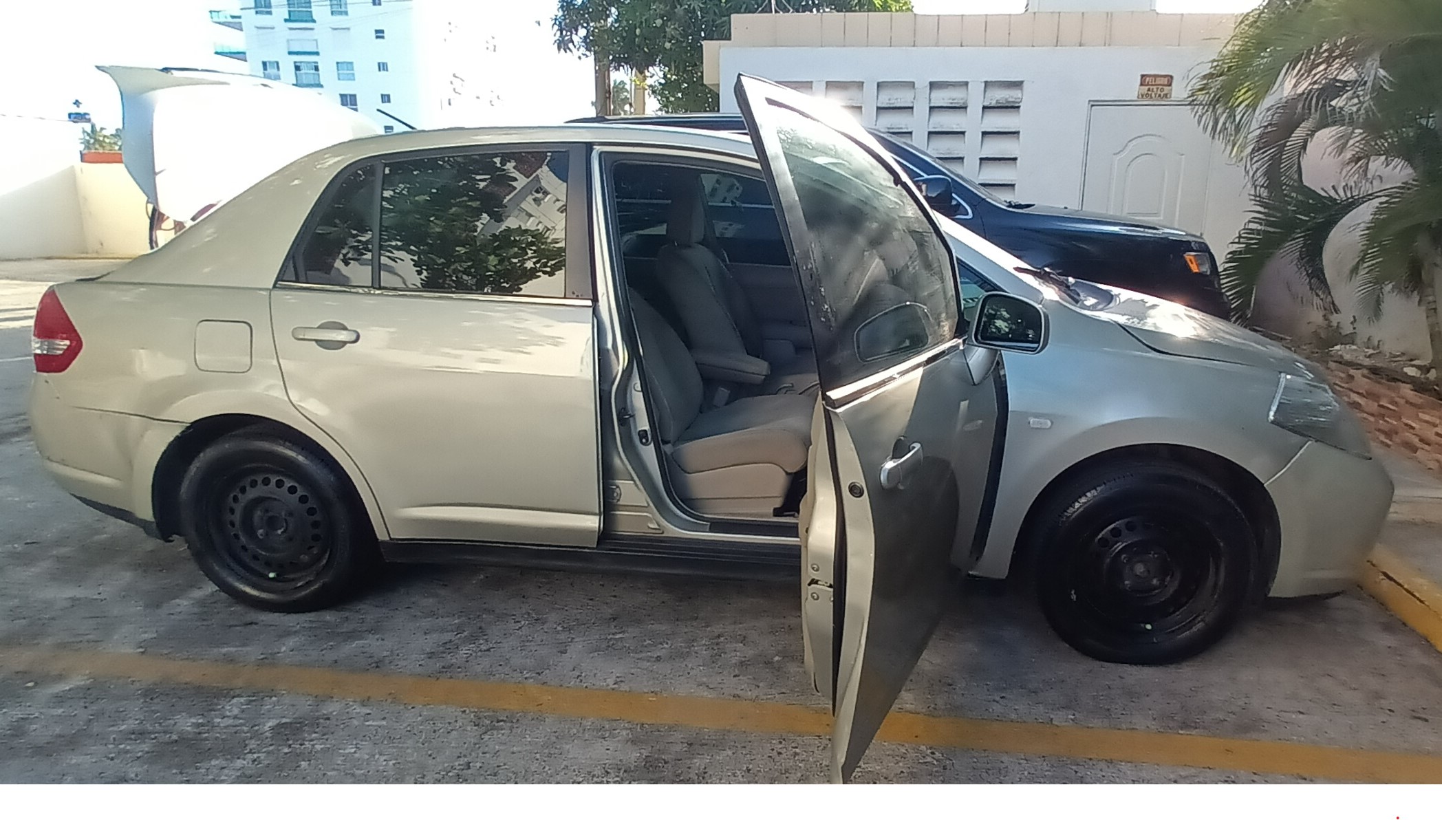 carros - Nissan Tiida 2008 5