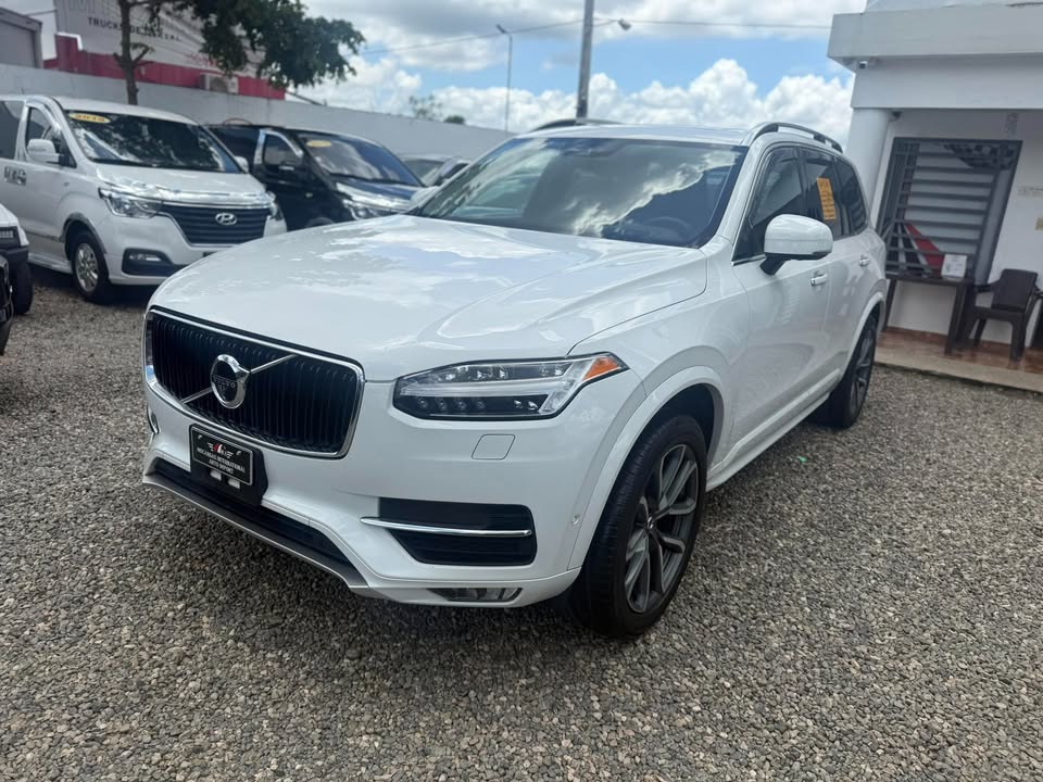 jeepetas y camionetas - VOLVO XC90 T6 MOMENTUN AWD 2019 NUEVA 0