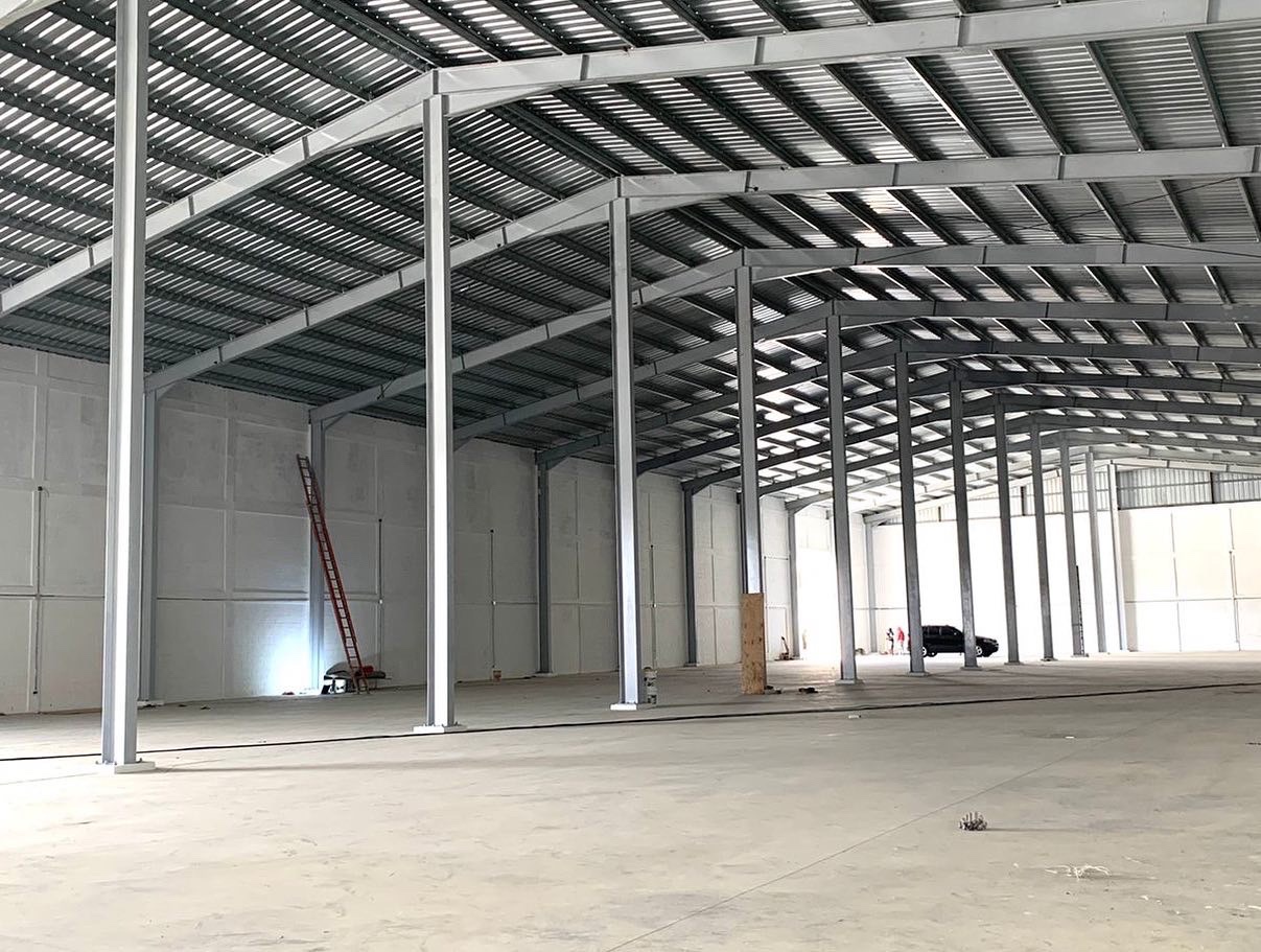 oficinas y locales comerciales - Las americas alquilo nave  0