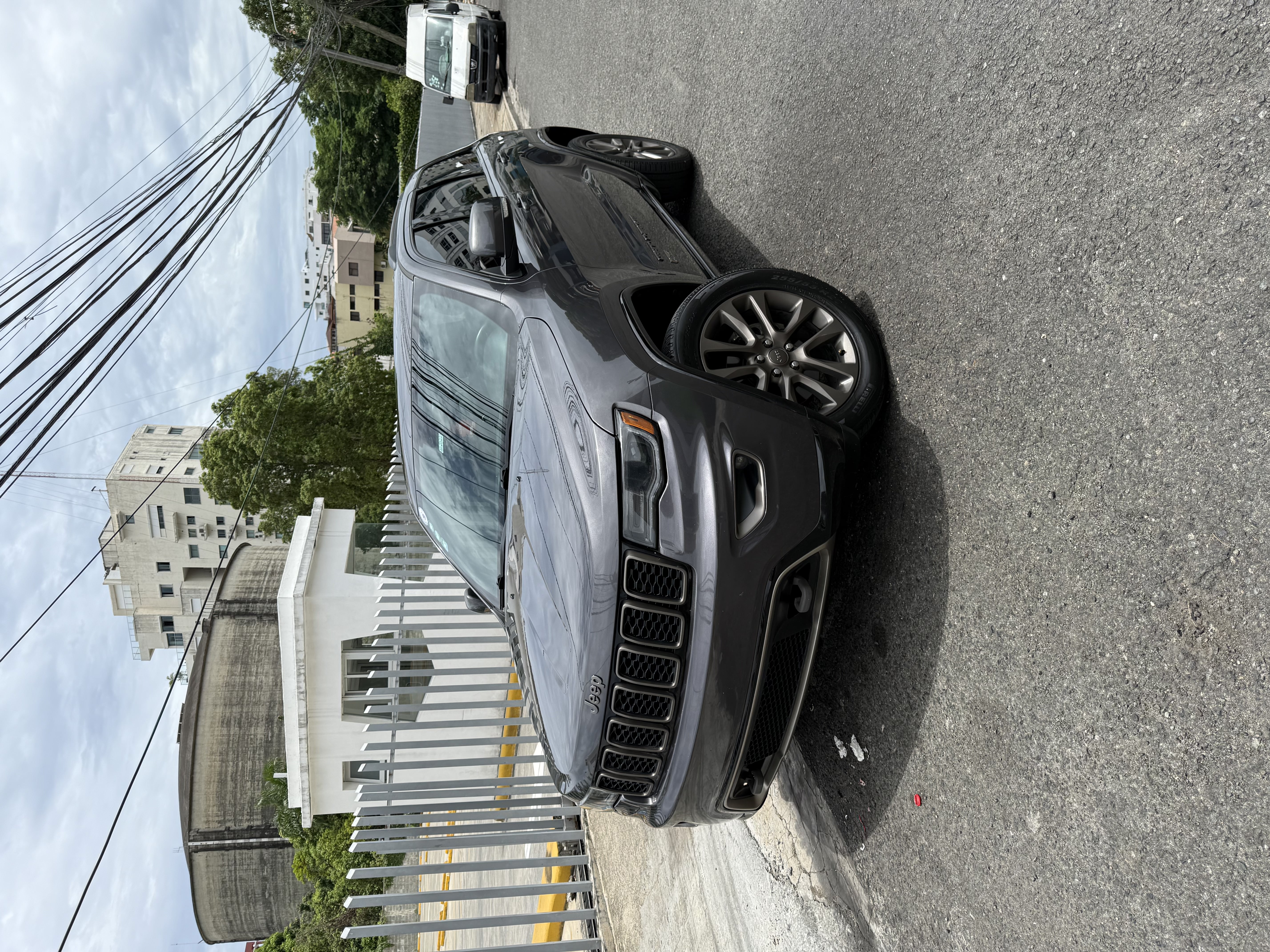 jeepetas y camionetas - Jeep Grand Cherokee Limited 4x4 - 75 Aniversario 8