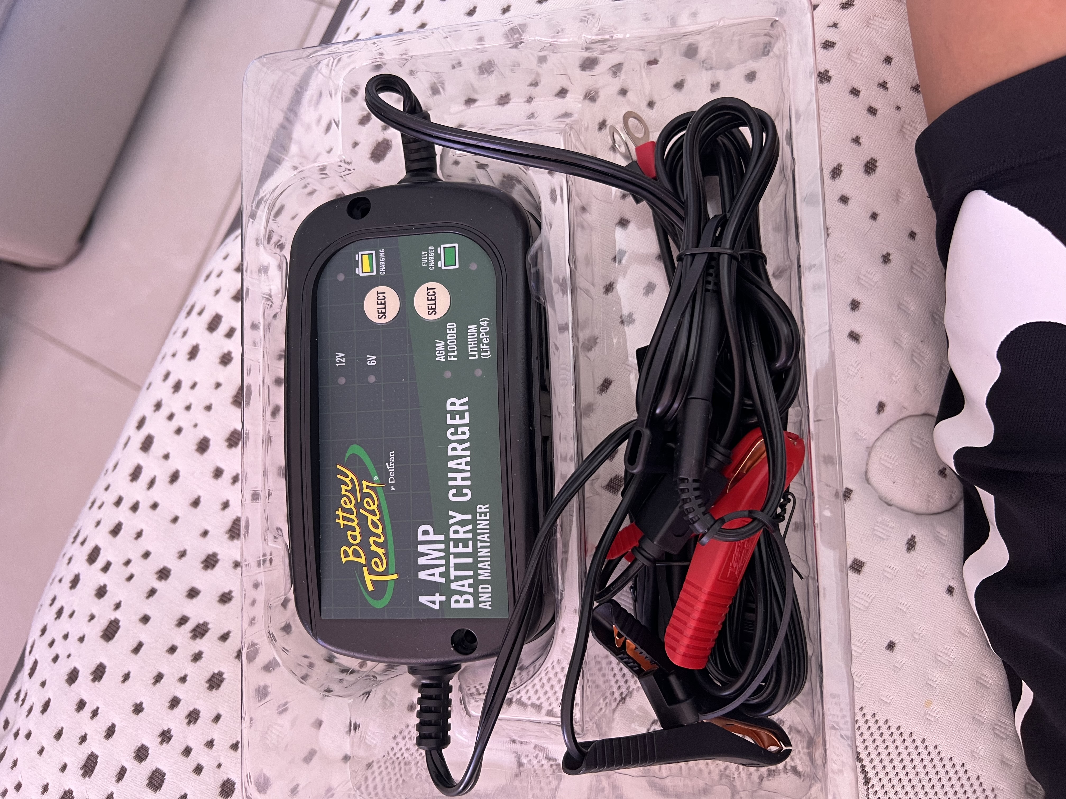 accesorios para electronica - Cargador de batería para carro  2