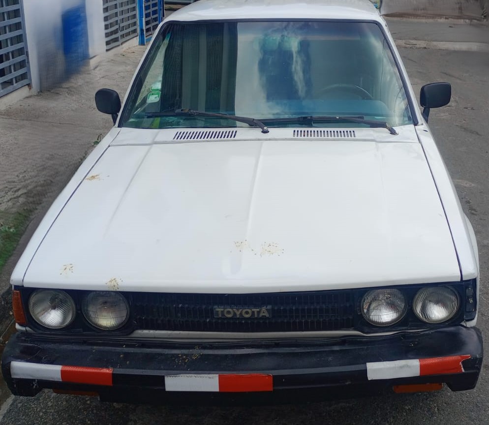 carros -  Toyota corolla station wagon- motor de fábrica.